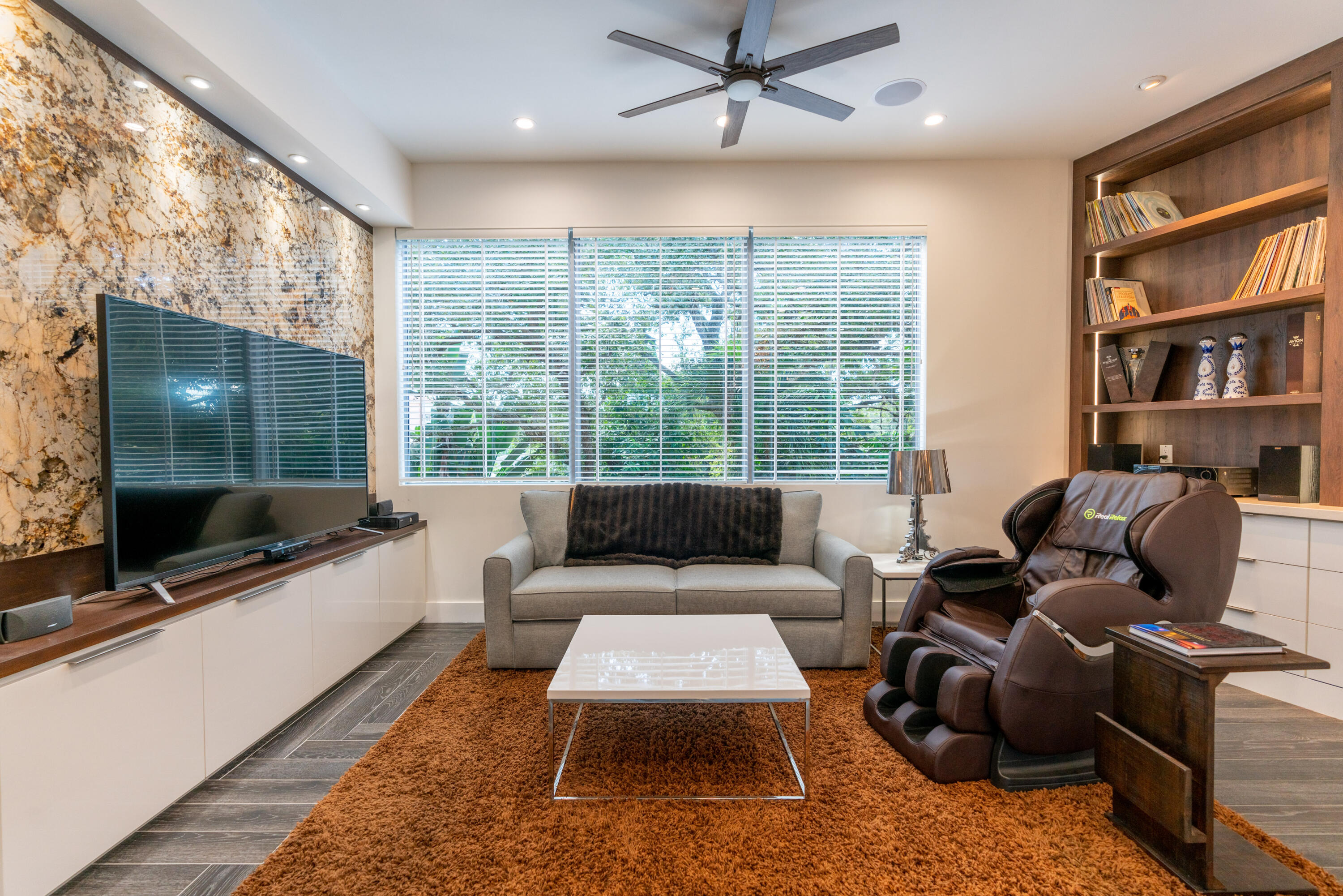 RIVERSIDE ADD AMEN PLAT - Residential