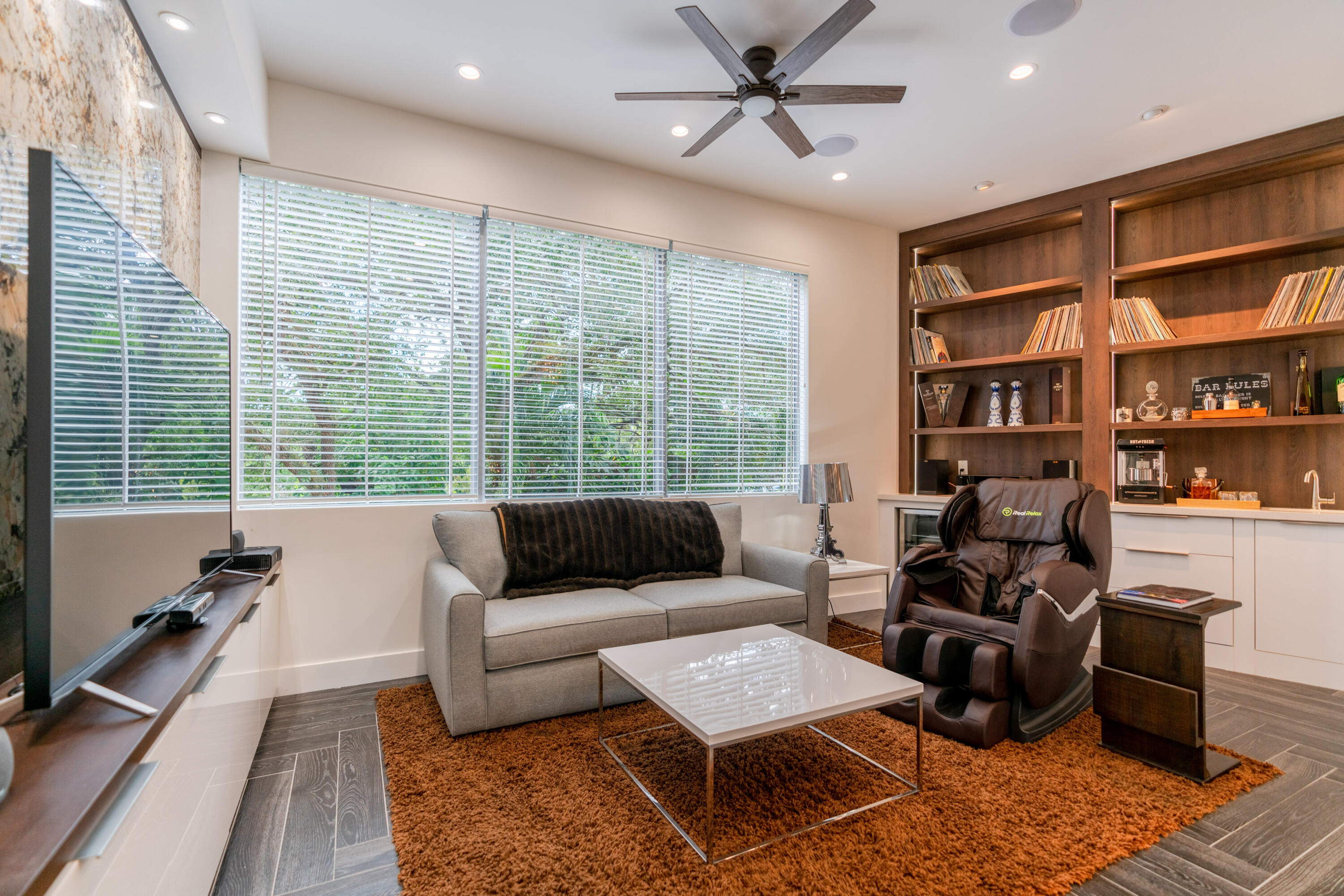 RIVERSIDE ADD AMEN PLAT - Residential