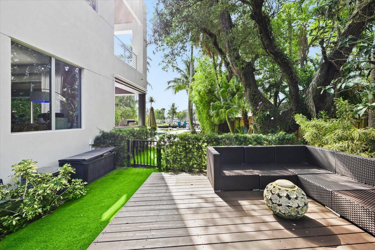RIVERSIDE ADD AMEN PLAT - Residential