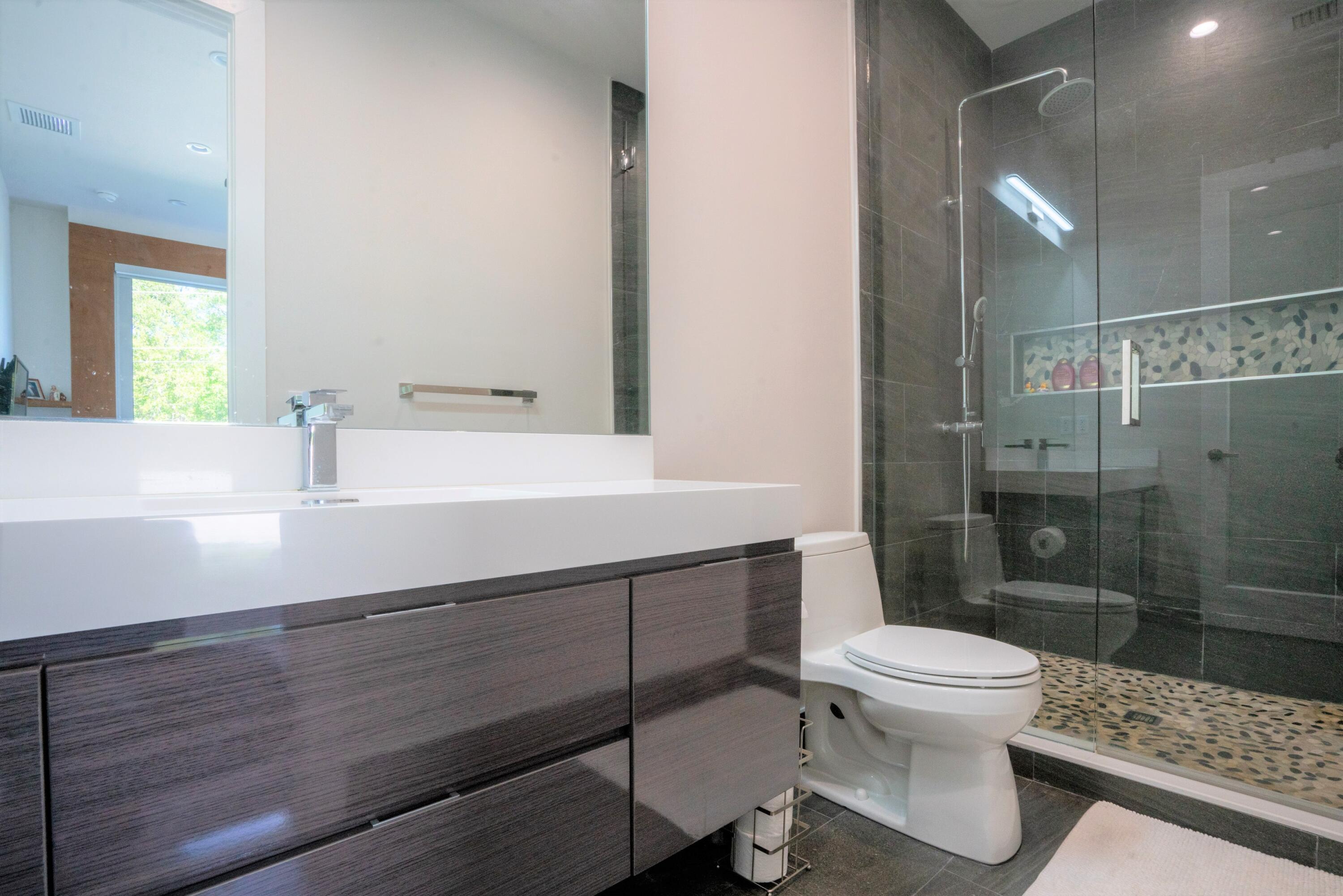 RIVERSIDE ADD AMEN PLAT - Residential