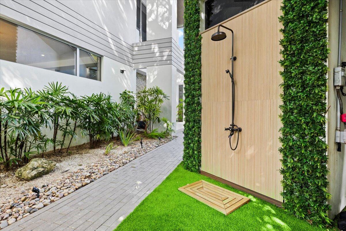 RIVERSIDE ADD AMEN PLAT - Residential