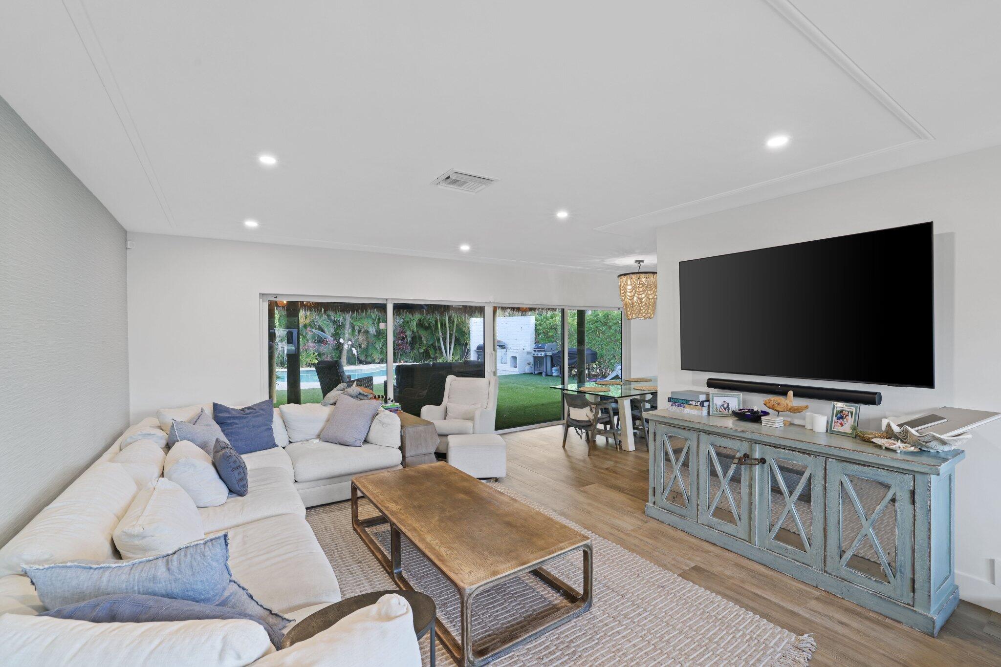 COUNTRY CLUB ADD TO VILLAGE OF NORTH PALM BEACH - Residential