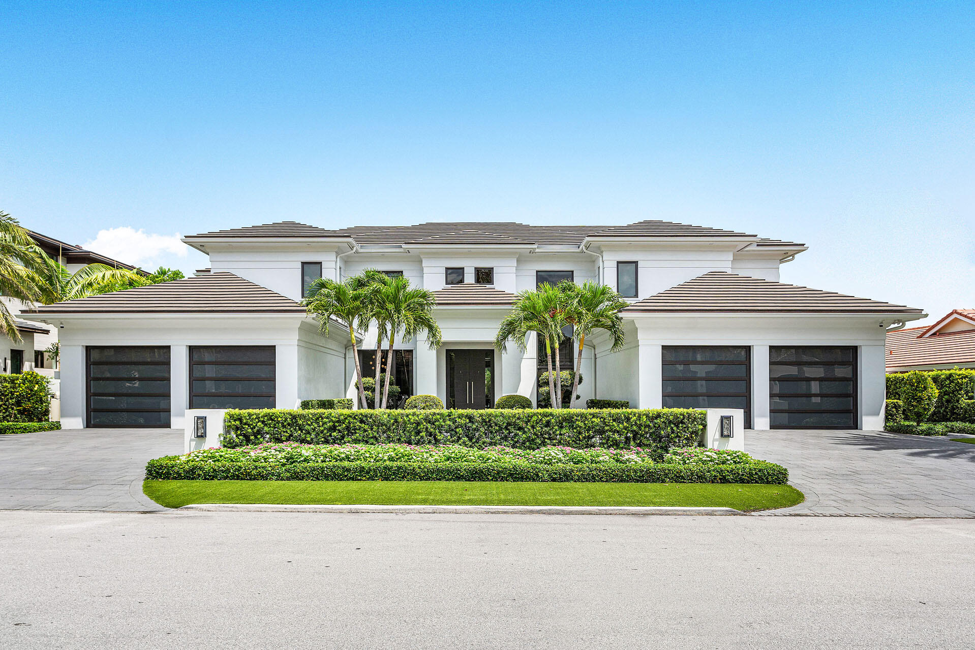 ROYAL PALM YACHT & COUNTRY CLUB - Residential