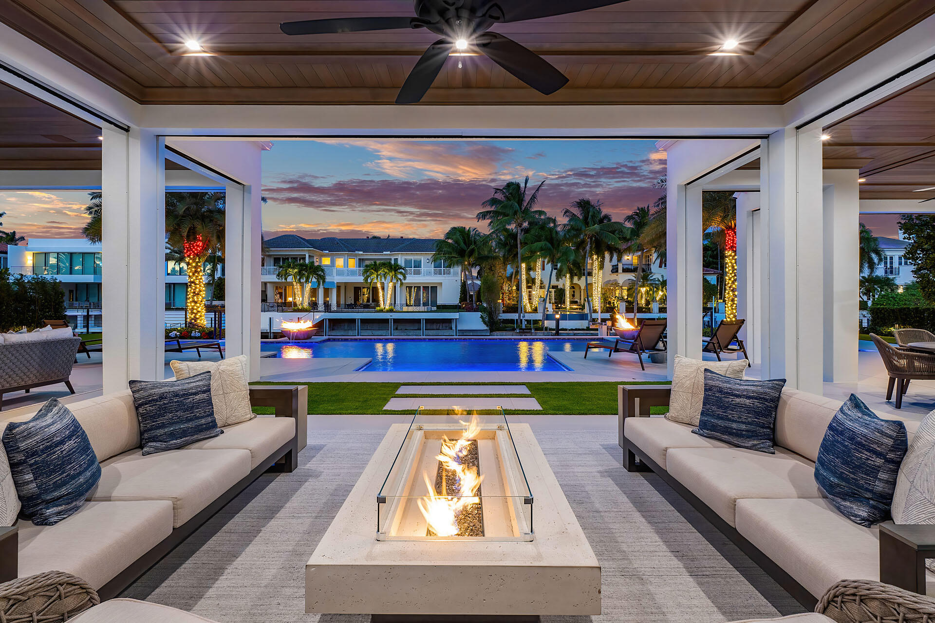 ROYAL PALM YACHT & COUNTRY CLUB - Residential