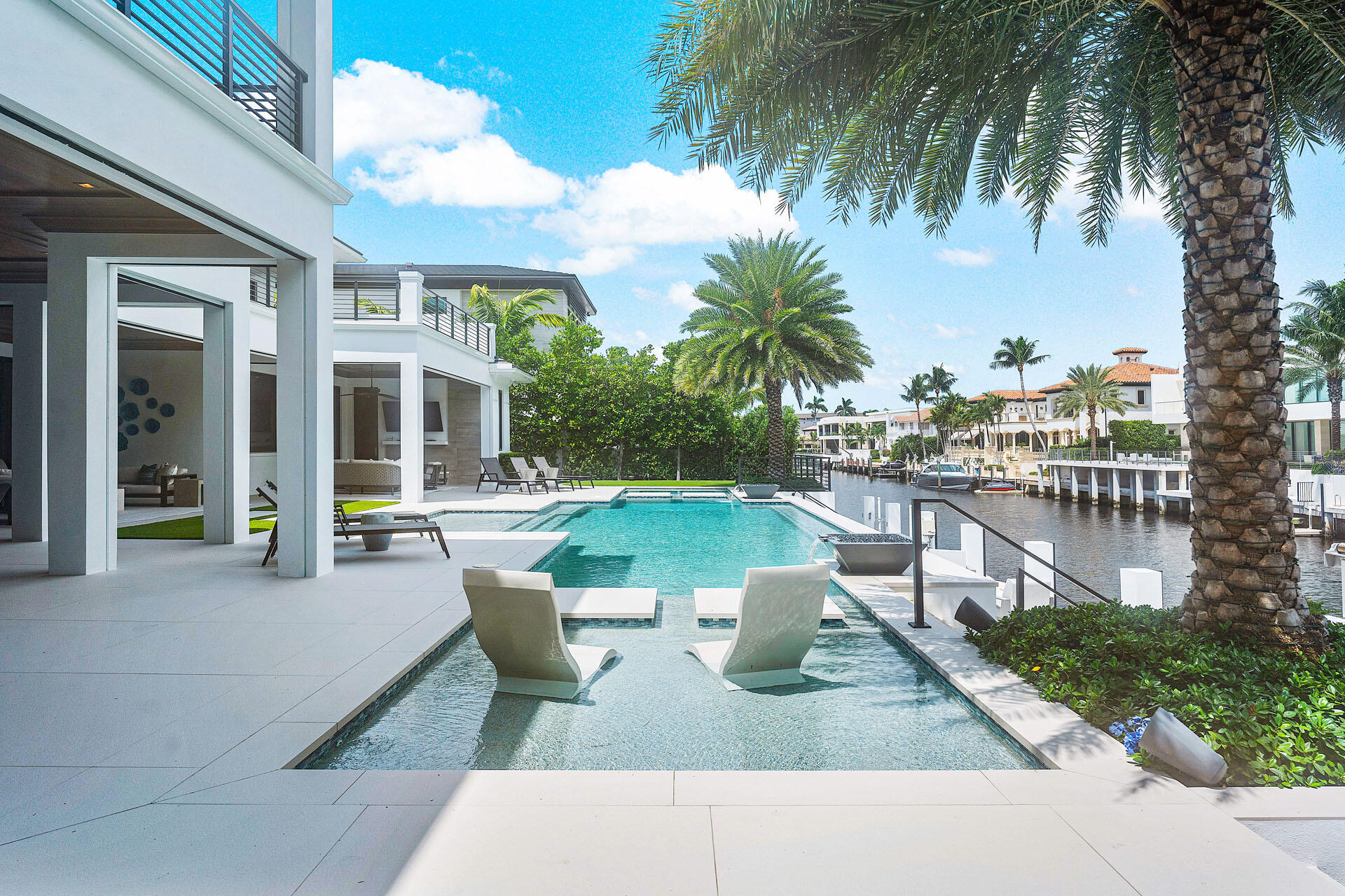 ROYAL PALM YACHT & COUNTRY CLUB - Residential