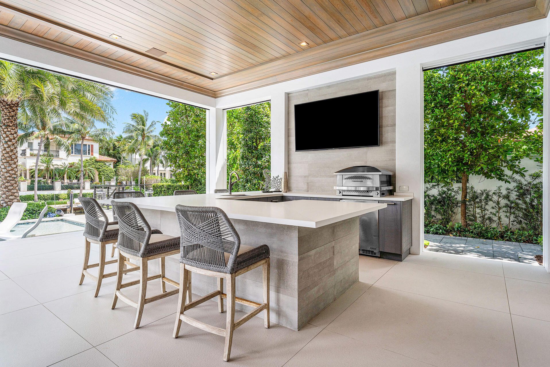 ROYAL PALM YACHT & COUNTRY CLUB - Residential