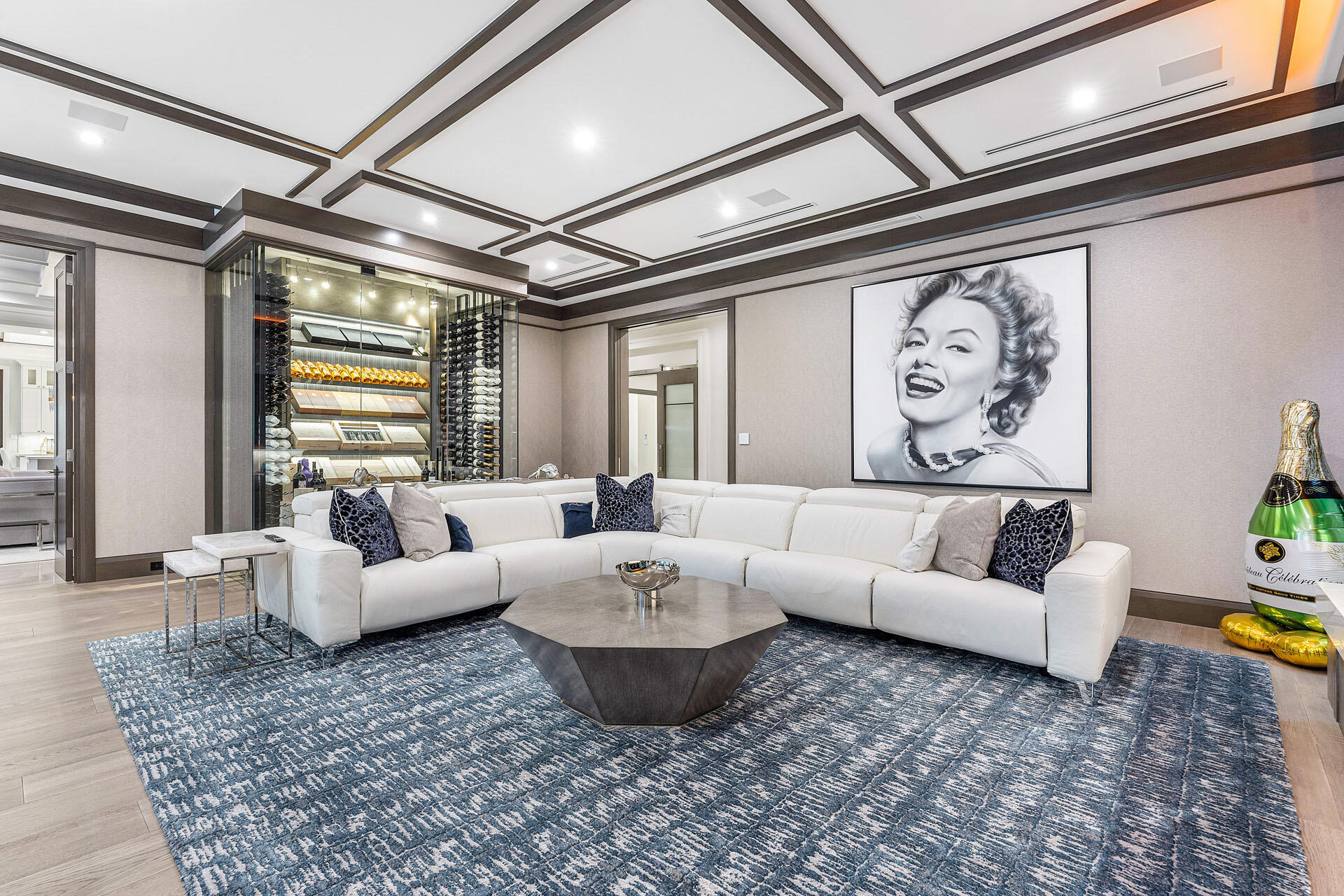 ROYAL PALM YACHT & COUNTRY CLUB - Residential