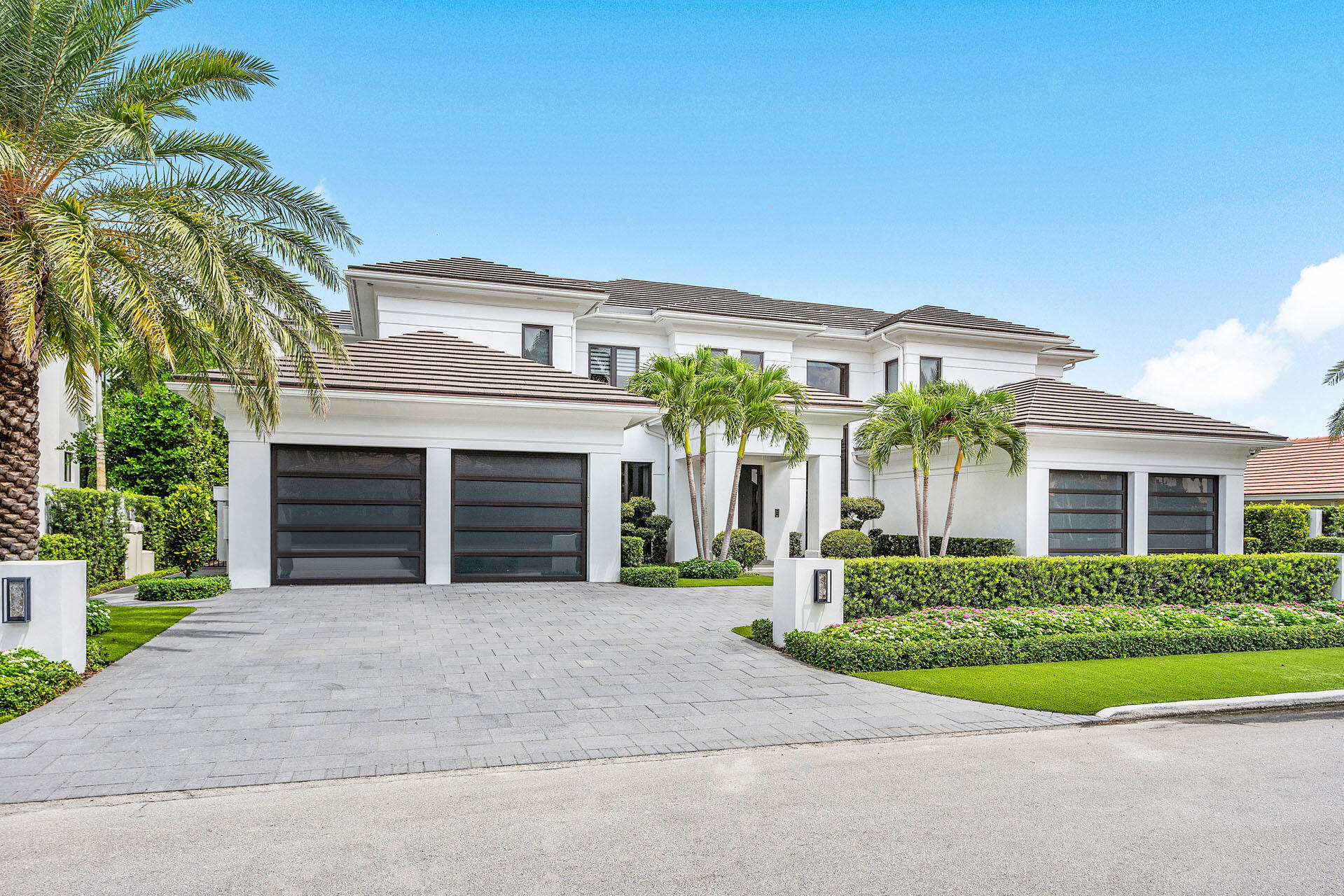ROYAL PALM YACHT & COUNTRY CLUB - Residential