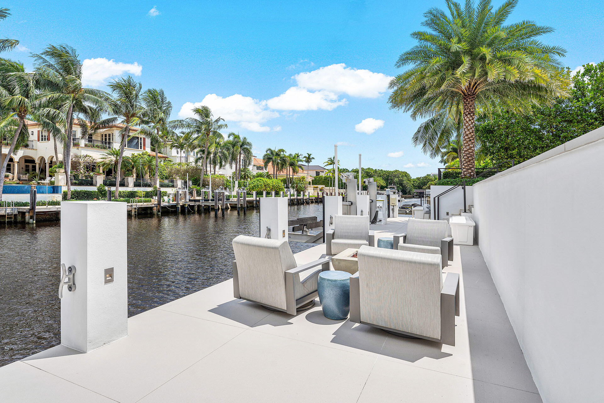 ROYAL PALM YACHT & COUNTRY CLUB - Residential