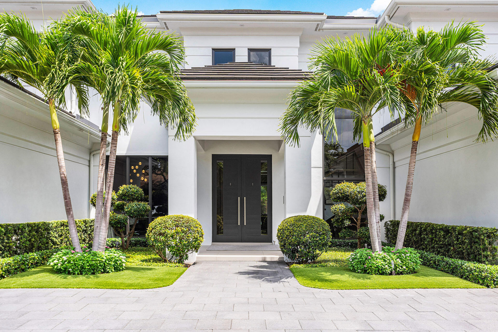 ROYAL PALM YACHT & COUNTRY CLUB - Residential