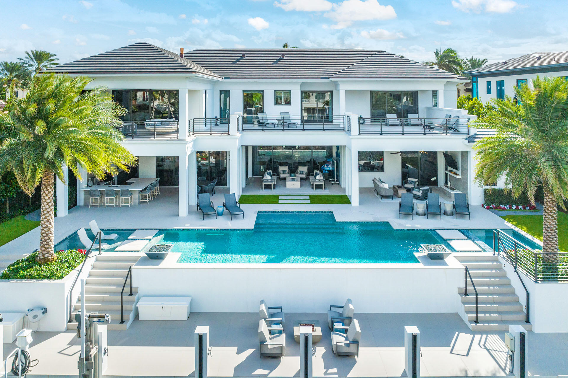ROYAL PALM YACHT & COUNTRY CLUB - Residential