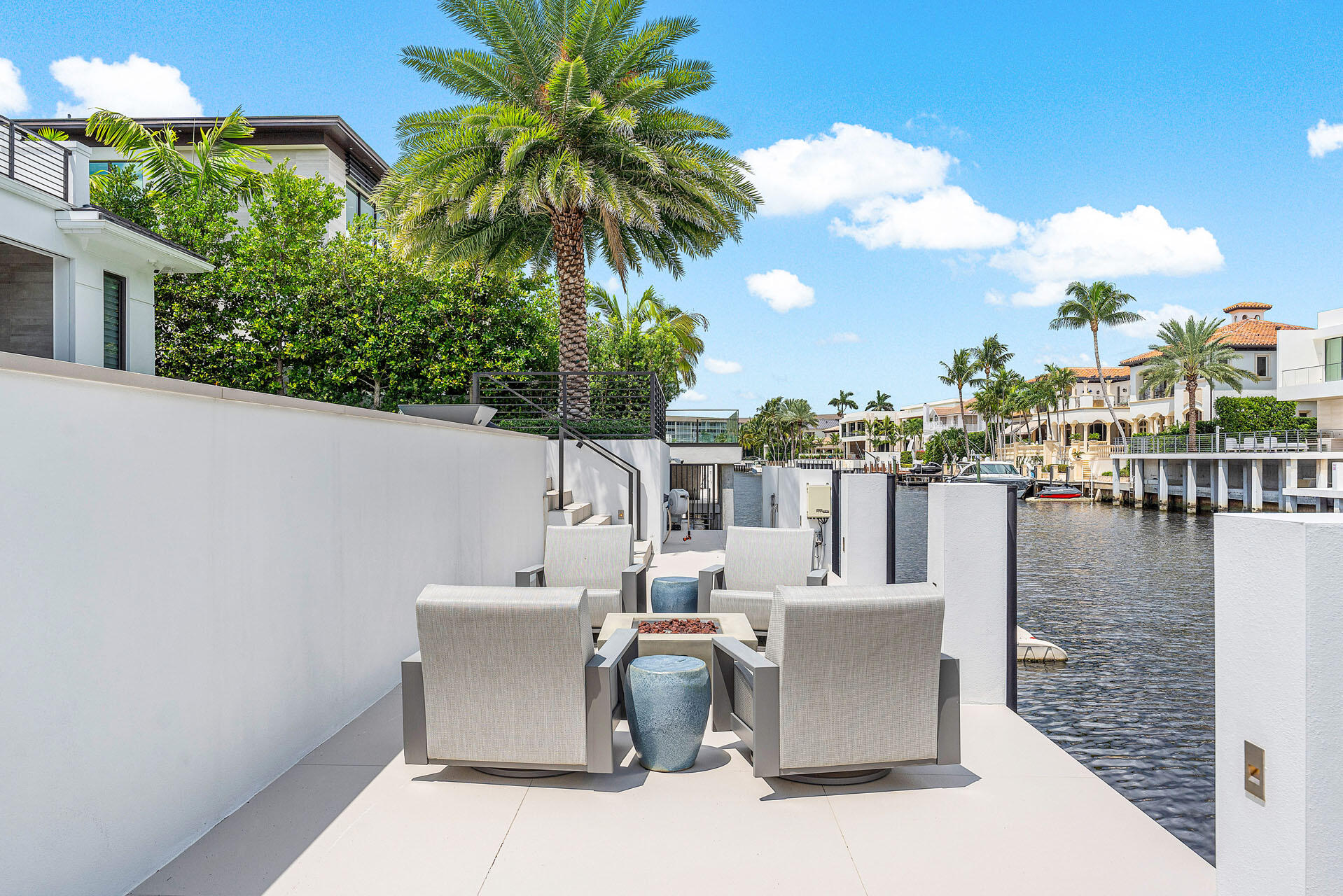 ROYAL PALM YACHT & COUNTRY CLUB - Residential