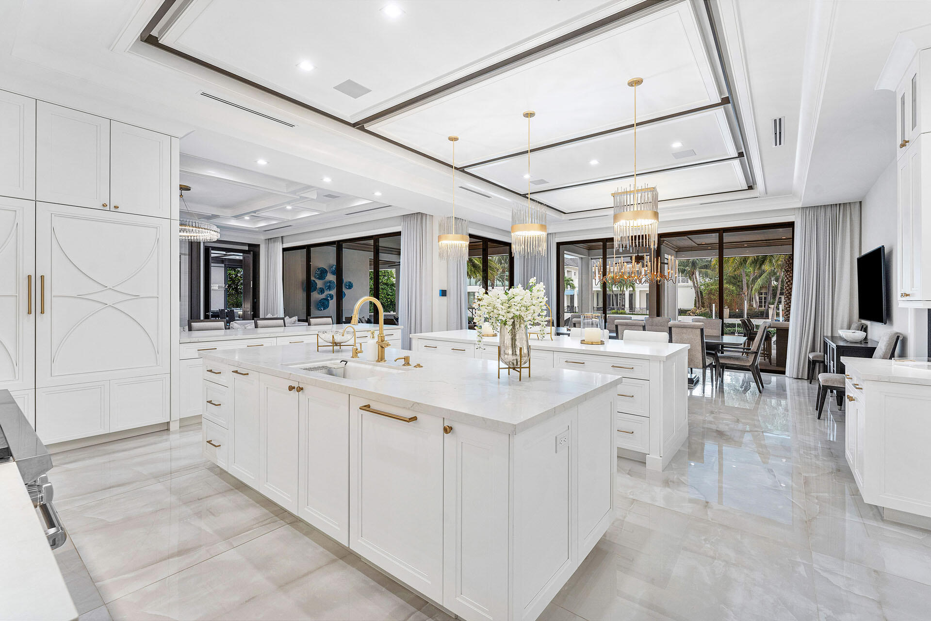 ROYAL PALM YACHT & COUNTRY CLUB - Residential