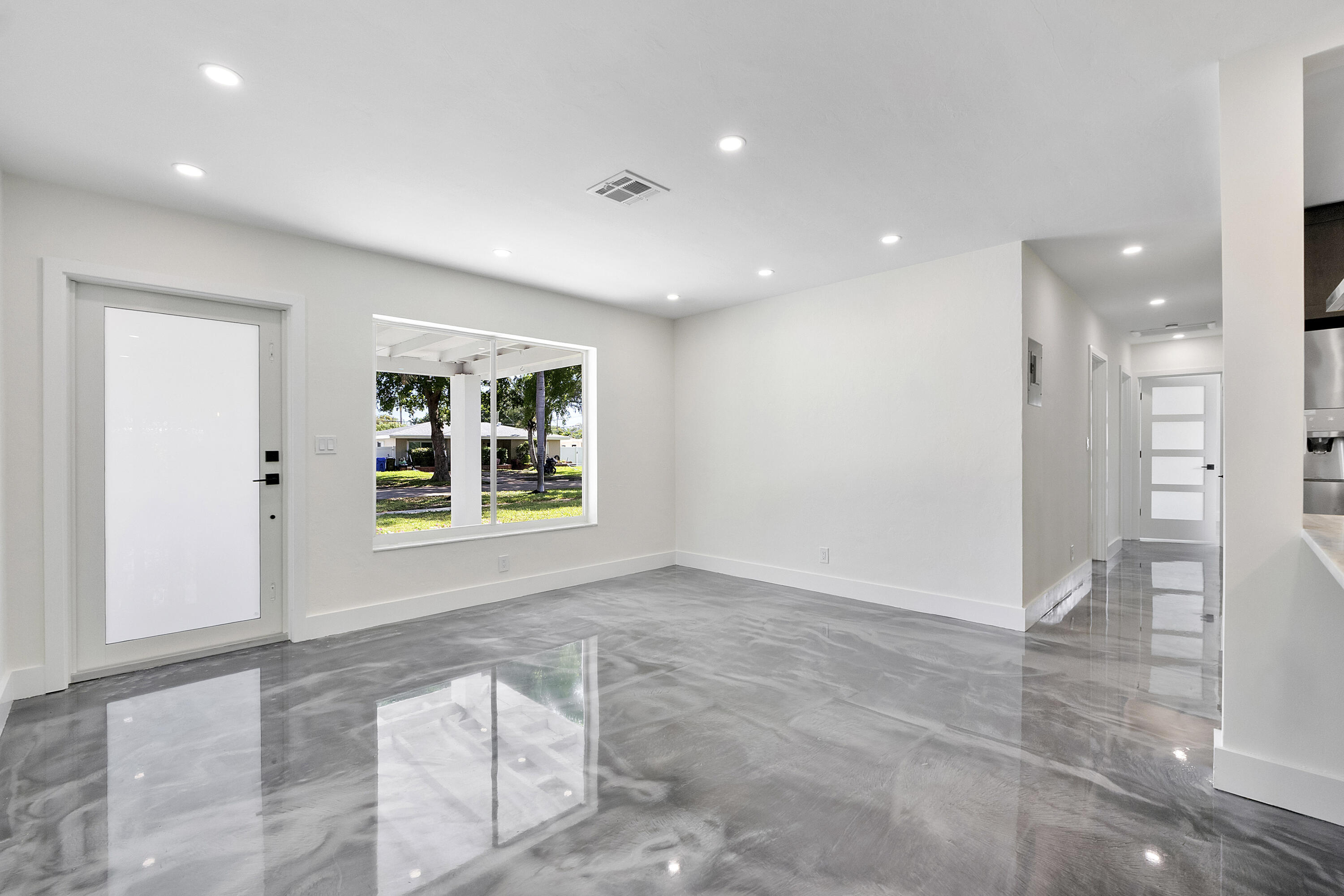 MARY KNOLL - Residential Lease