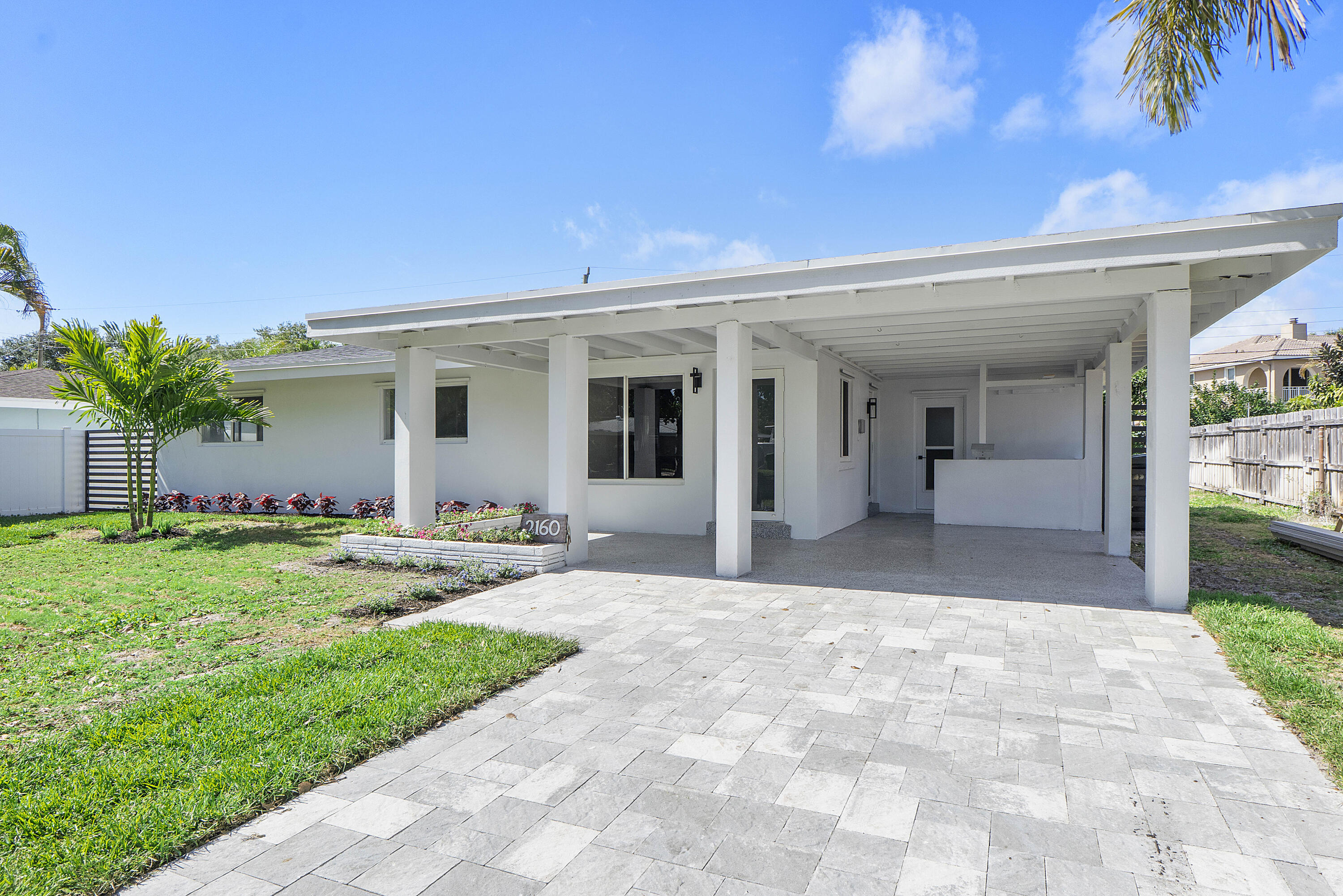 MARY KNOLL - Residential Lease
