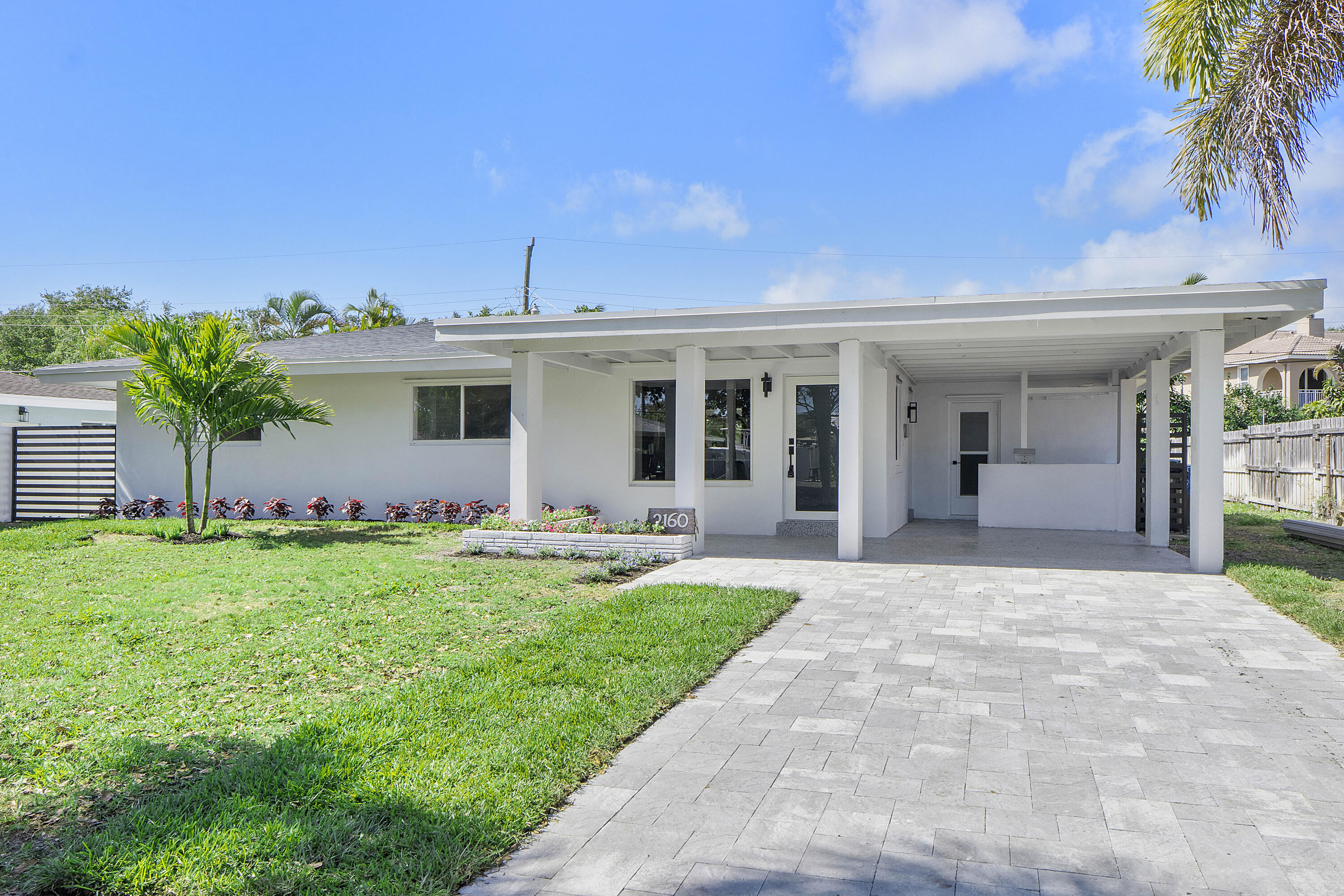 MARY KNOLL - Residential Lease