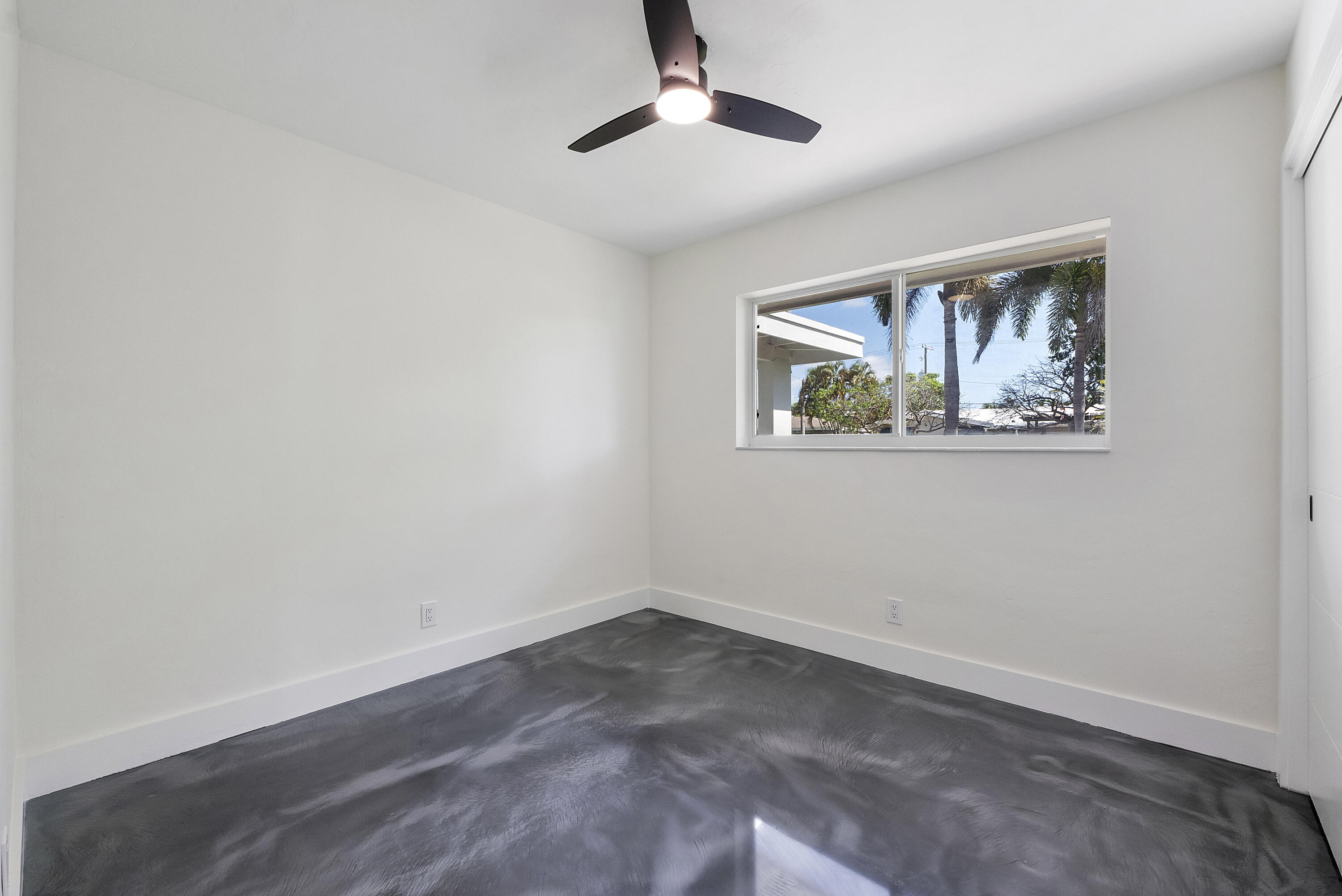 MARY KNOLL - Residential Lease