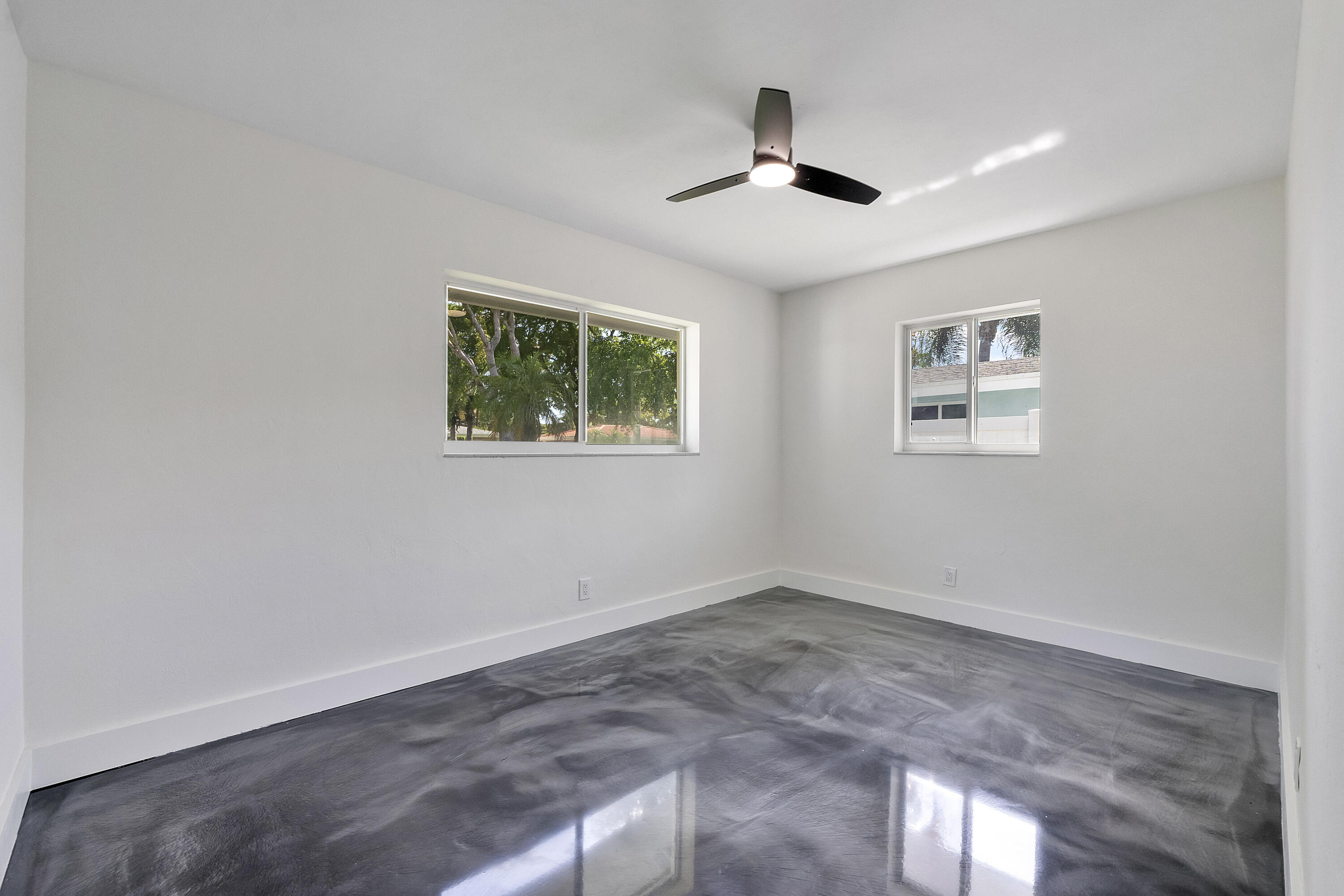 MARY KNOLL - Residential Lease