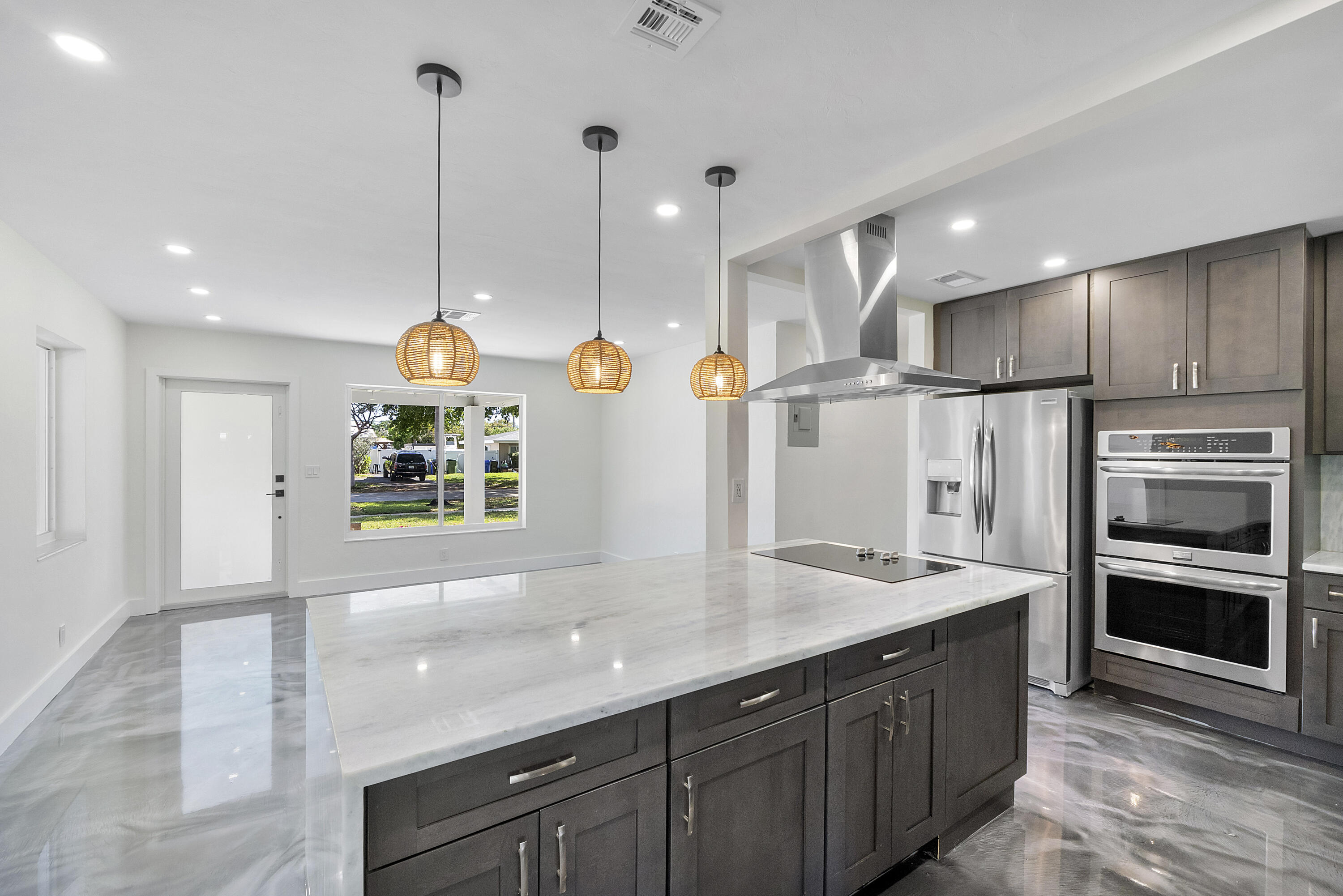 MARY KNOLL - Residential Lease