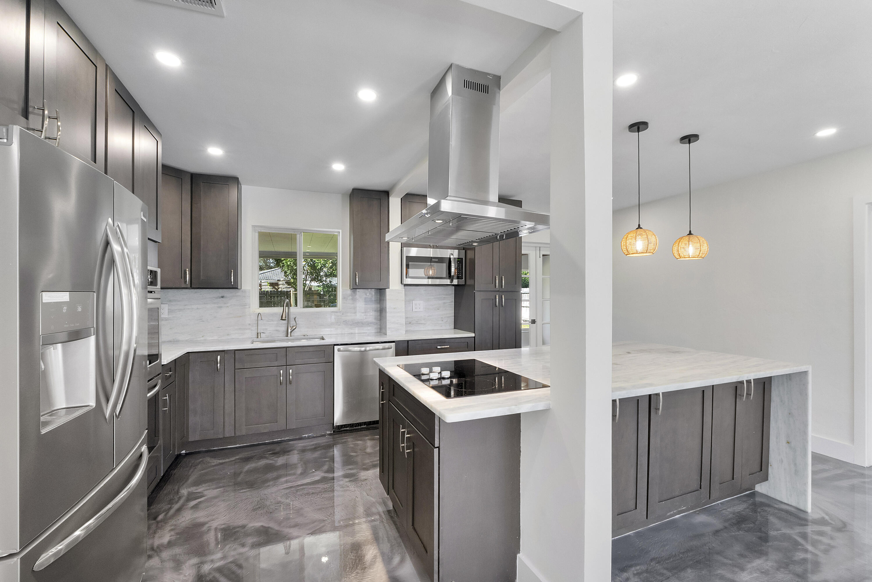 MARY KNOLL - Residential Lease