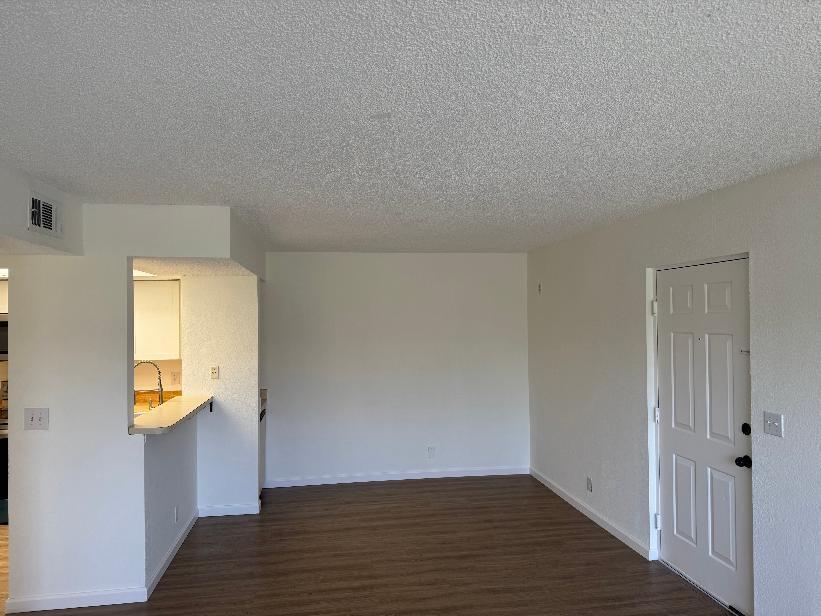 MIDPORT PLACE II, A CONDOMINIUM - Residential Lease