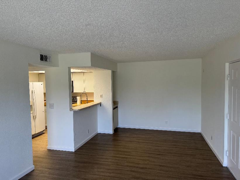 MIDPORT PLACE II, A CONDOMINIUM - Residential Lease