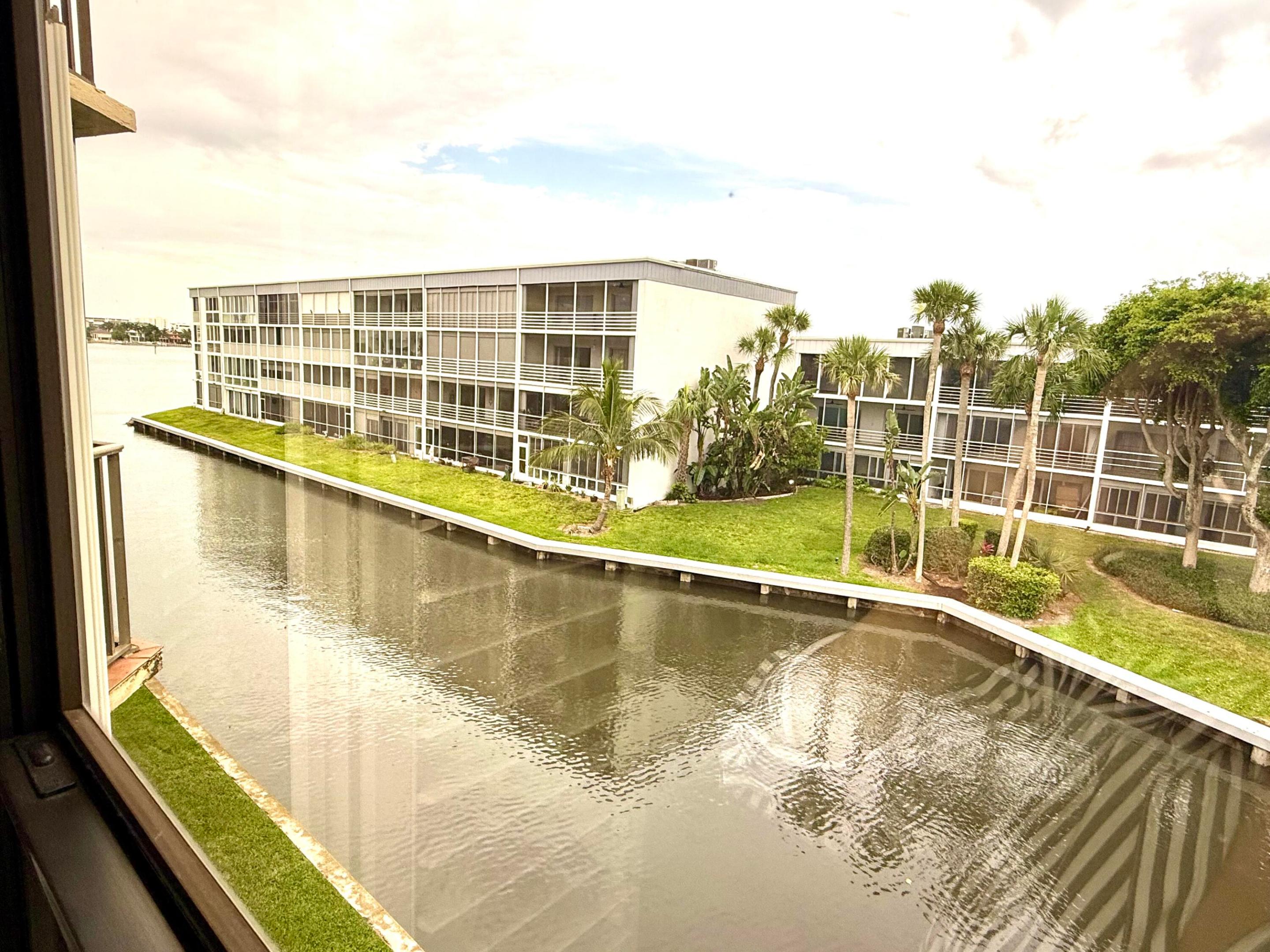 HIDDEN HARBOUR CONDO - Residential Lease