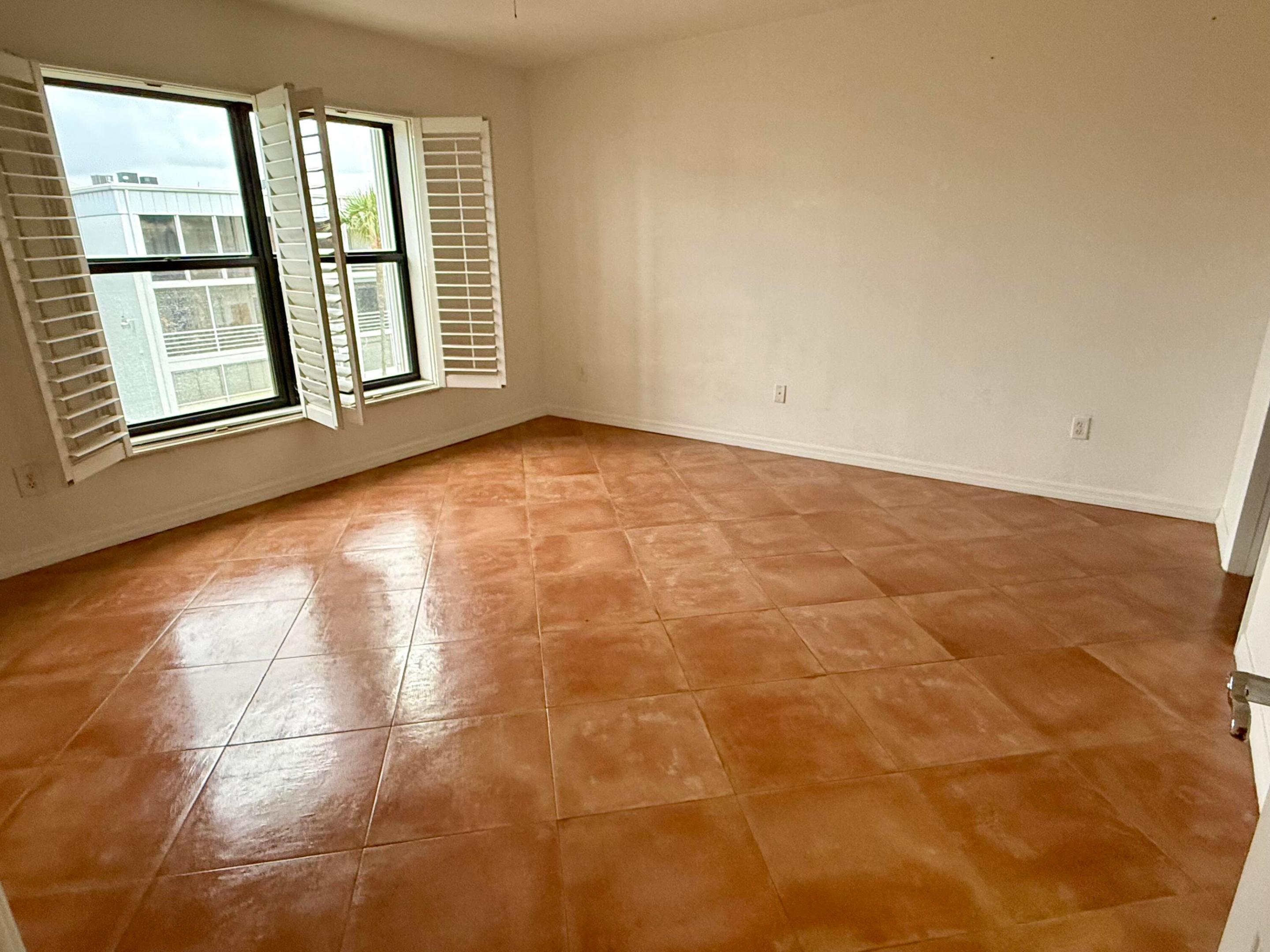 HIDDEN HARBOUR CONDO - Residential Lease
