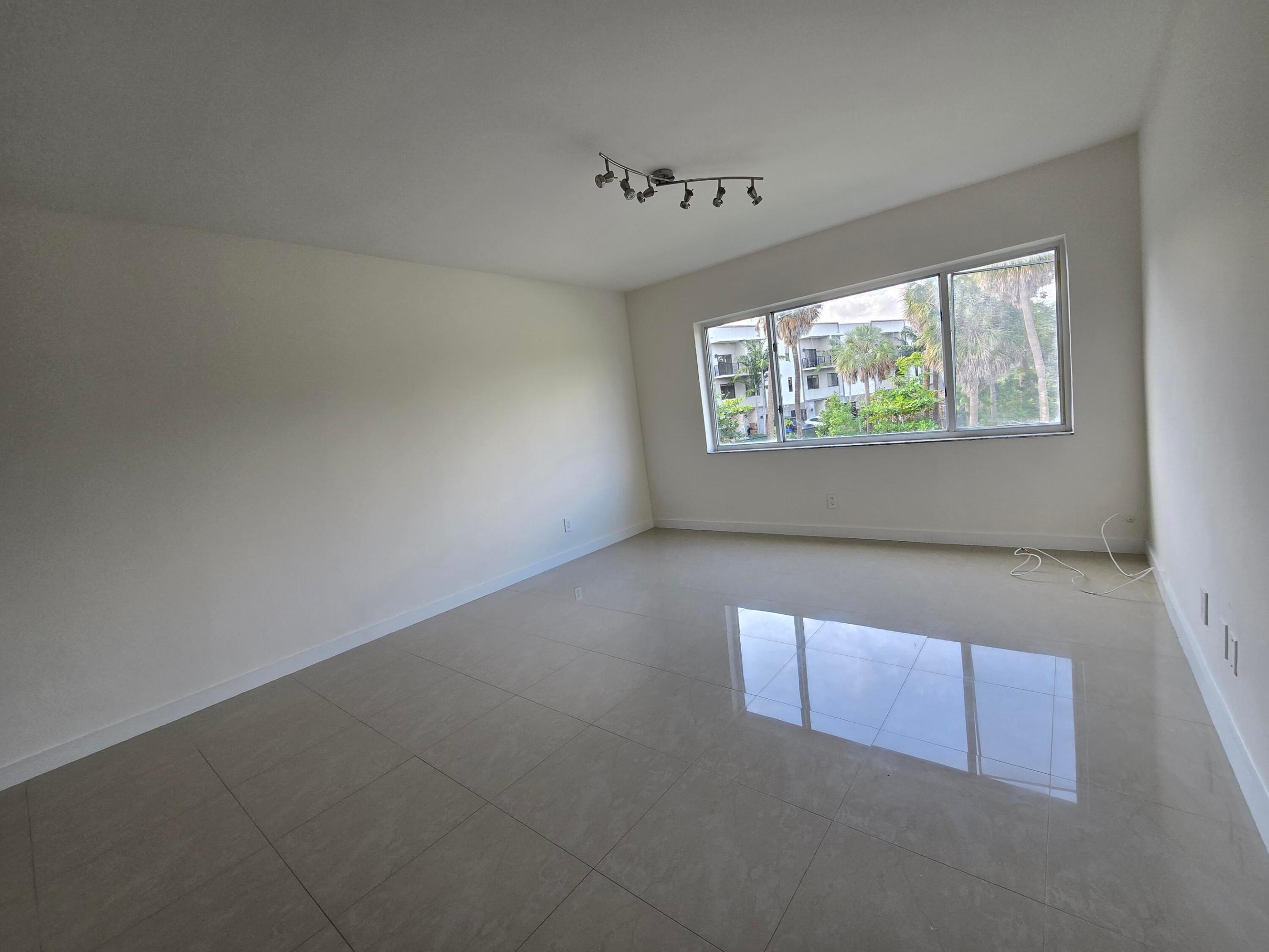 PARK PLACE AT POMPANO CONDO - Residential