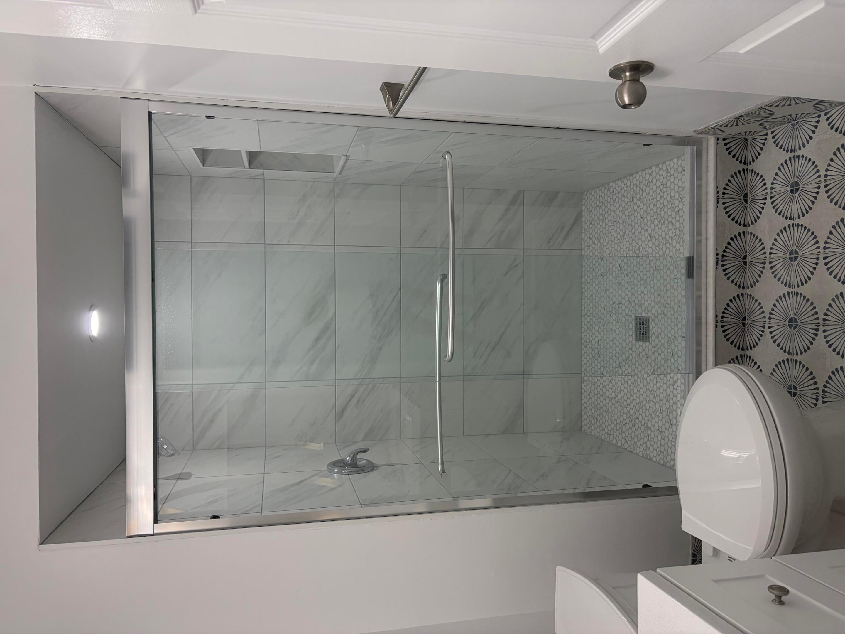 LAGO DEL REY CONDO - Residential