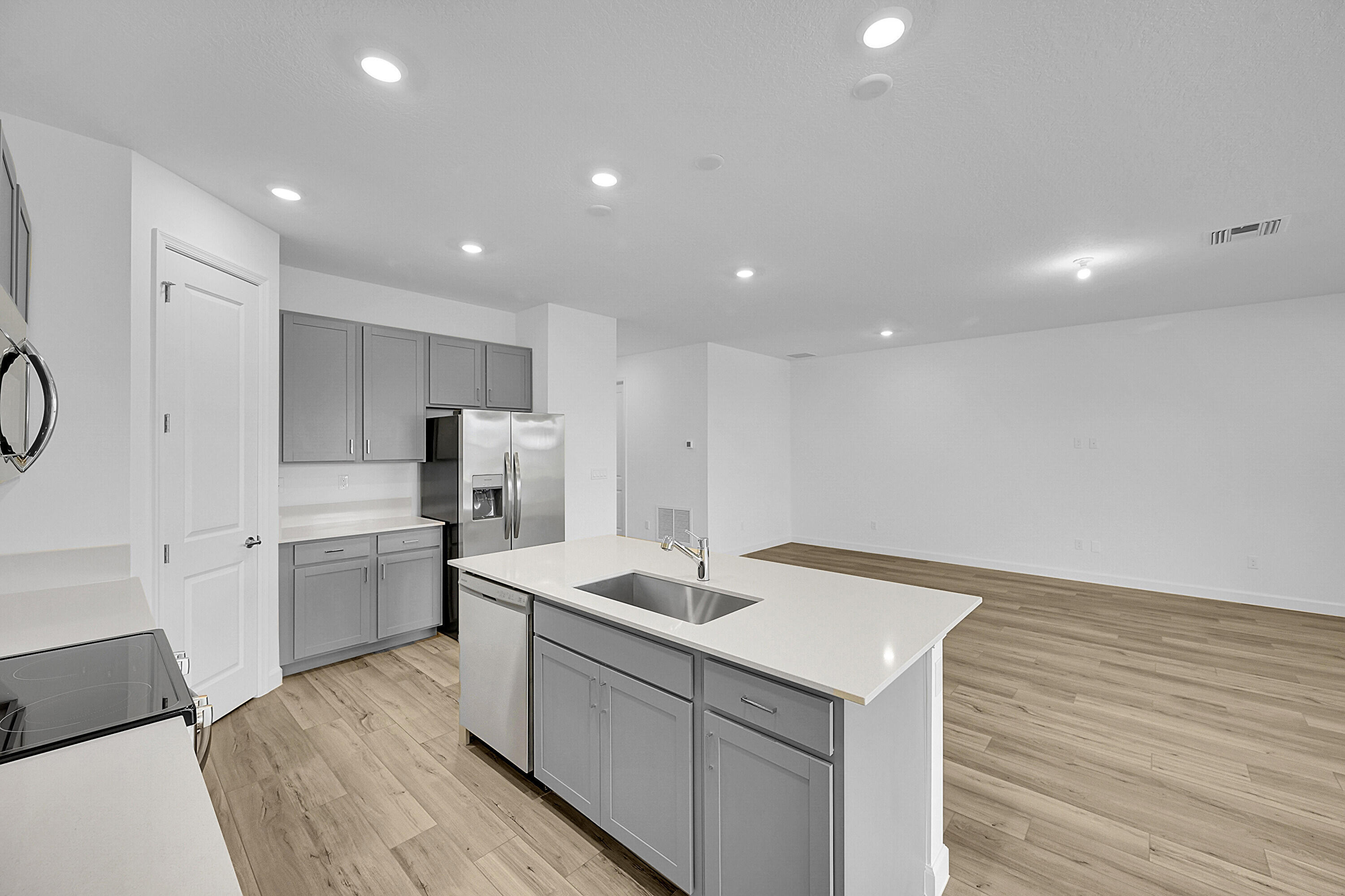 SEAGROVE / METES AND BOUNDS - Residential Lease