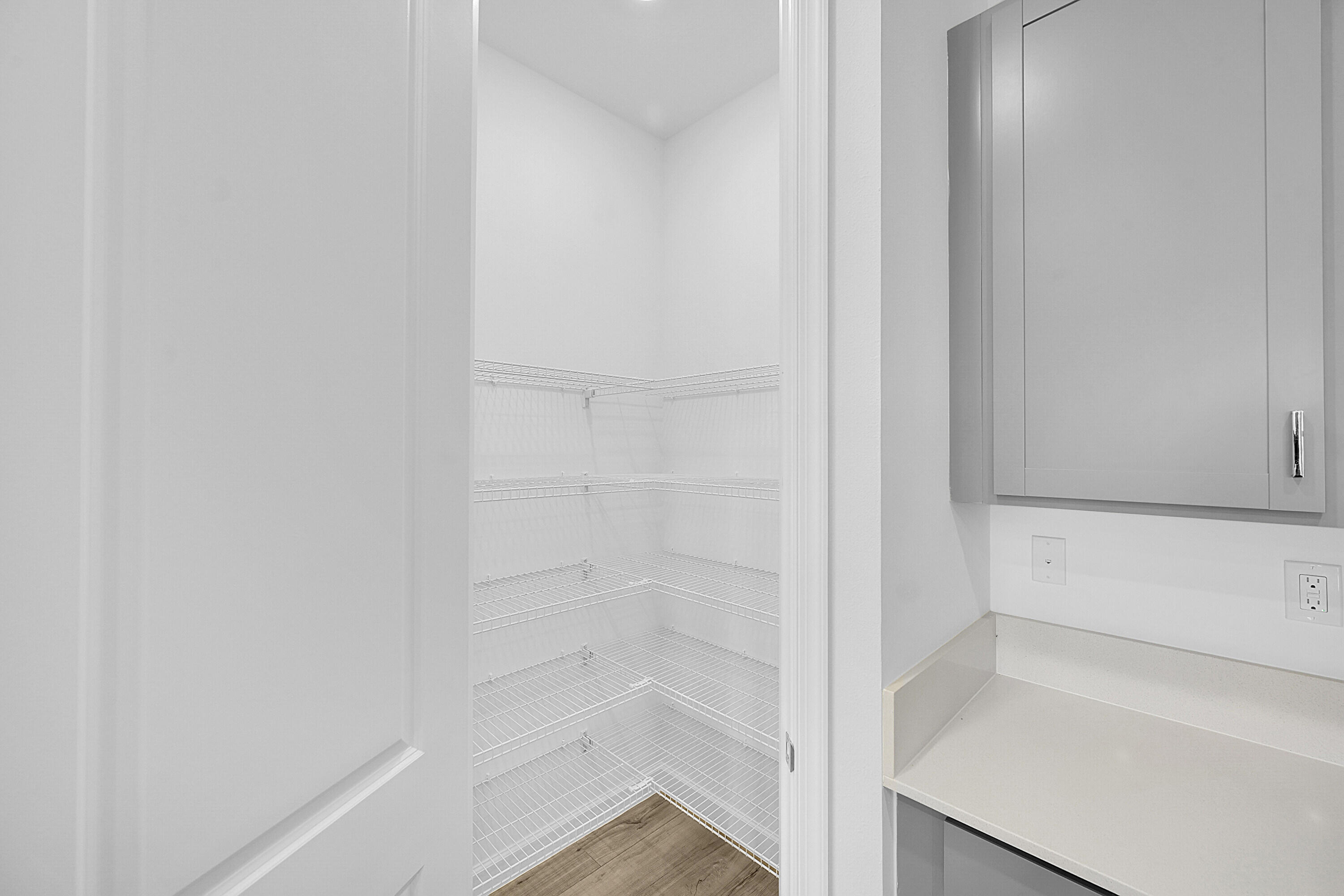 SEAGROVE / METES AND BOUNDS - Residential Lease
