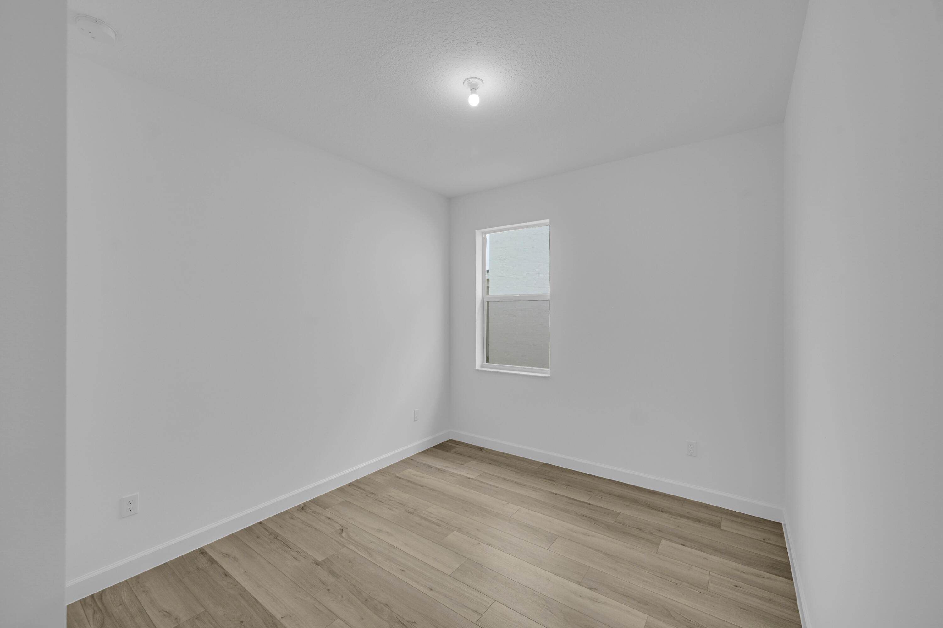 SEAGROVE / METES AND BOUNDS - Residential Lease