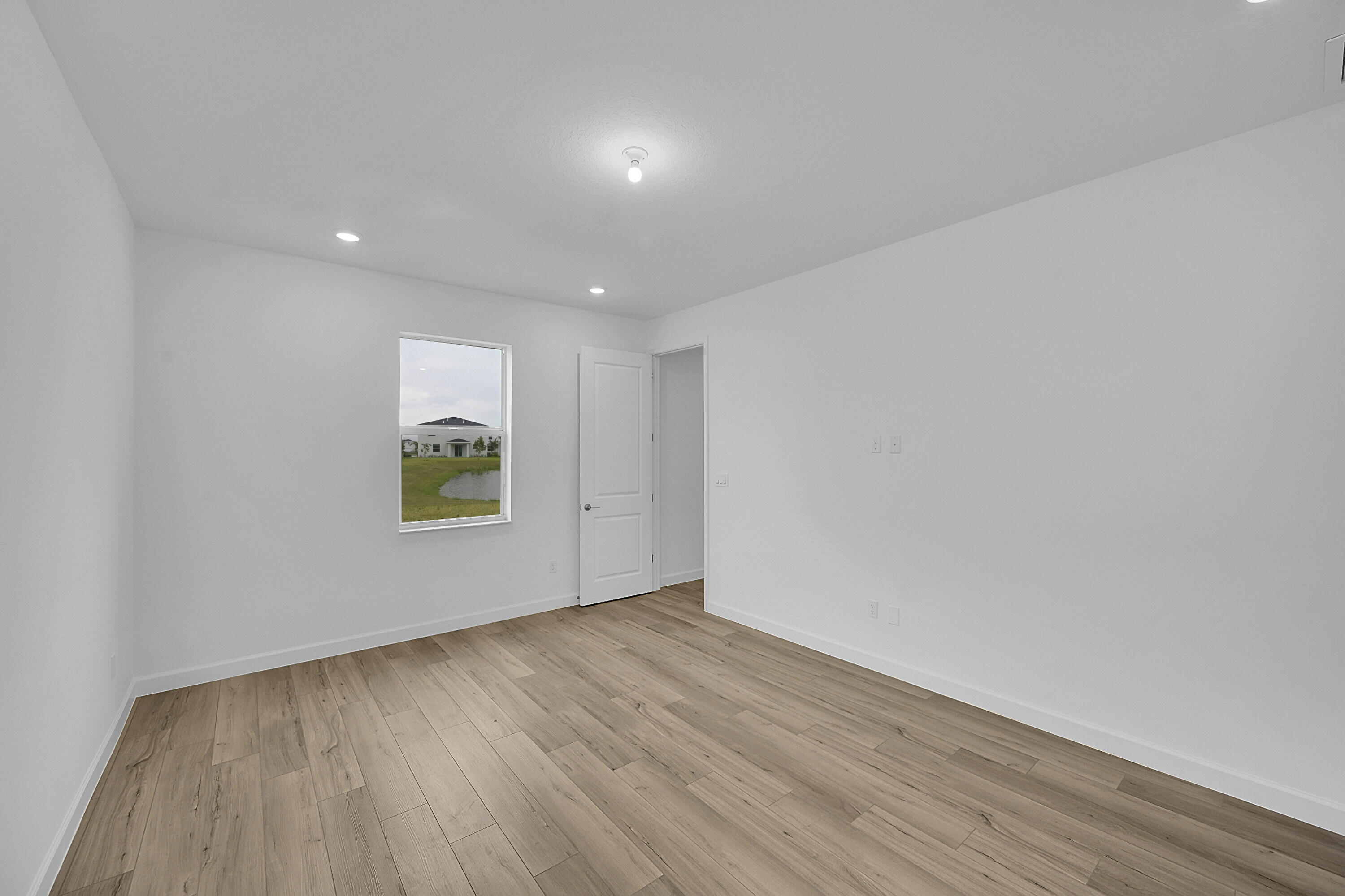 SEAGROVE / METES AND BOUNDS - Residential Lease