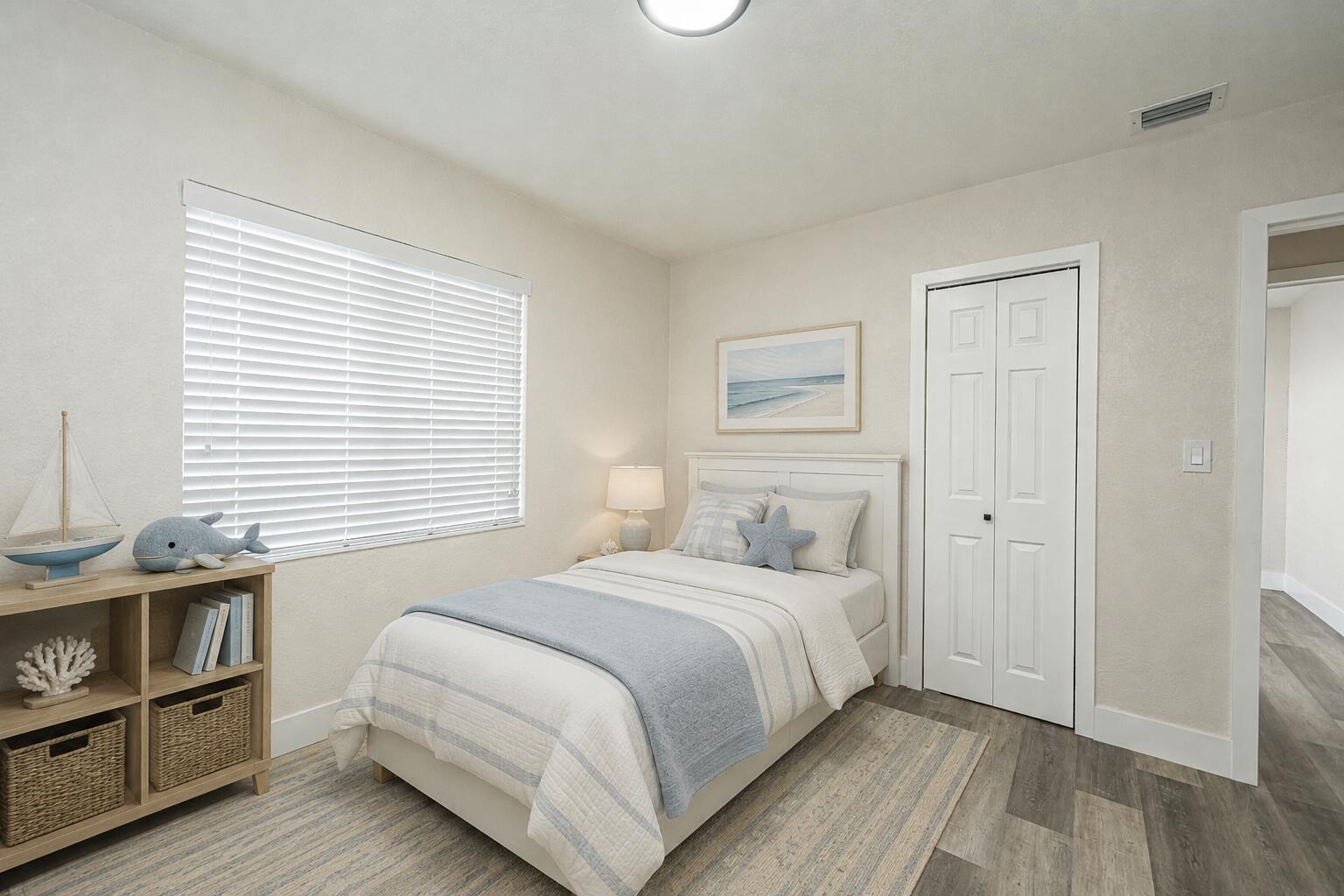 HOLLYWOOD LITTLE RANCHES - Residential
