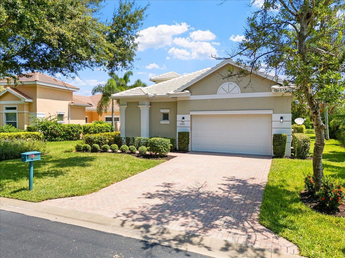 RIVERWIND PHASE ONE SUB - Residential