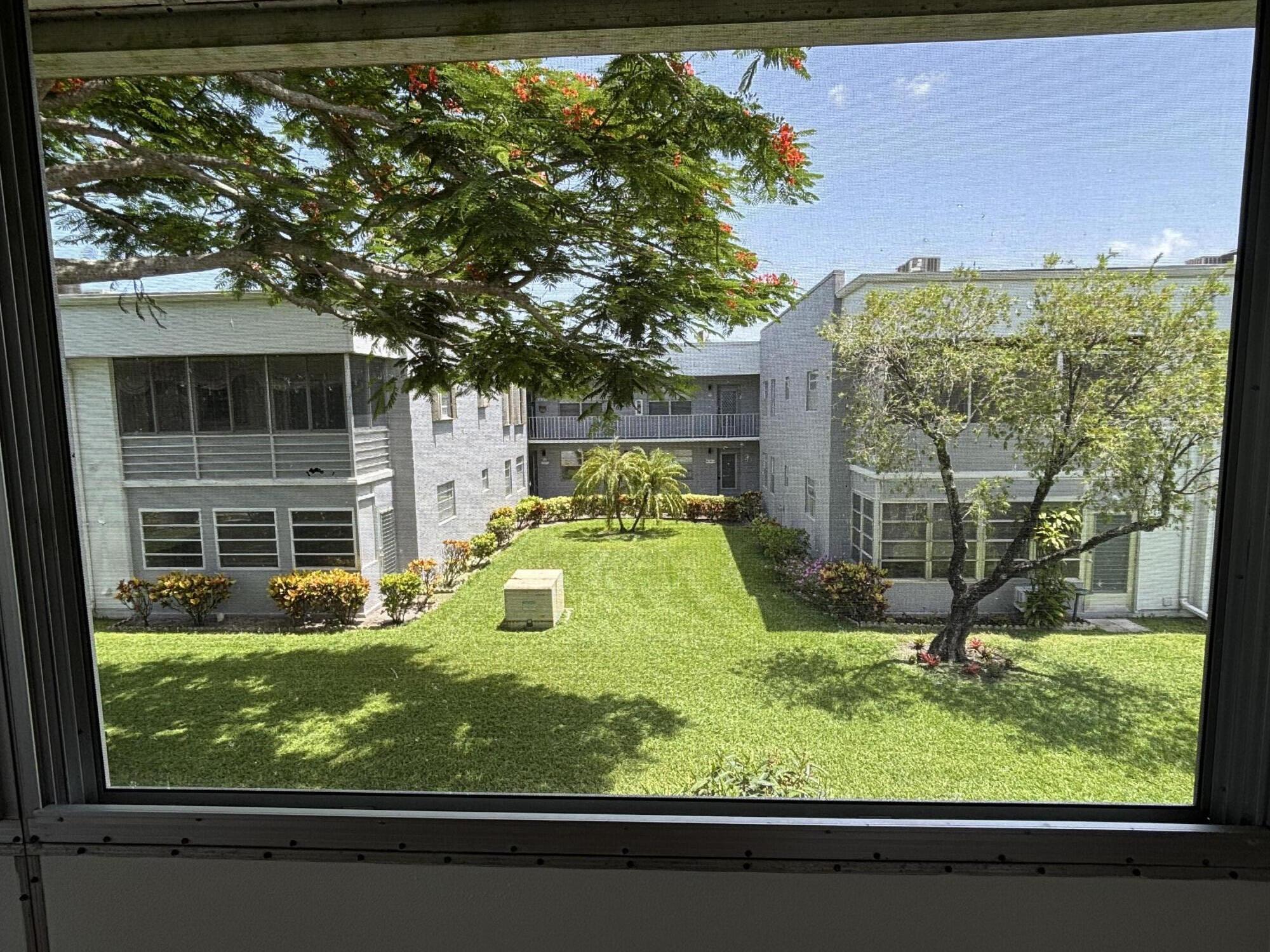 Kings Point Flanders - Residential