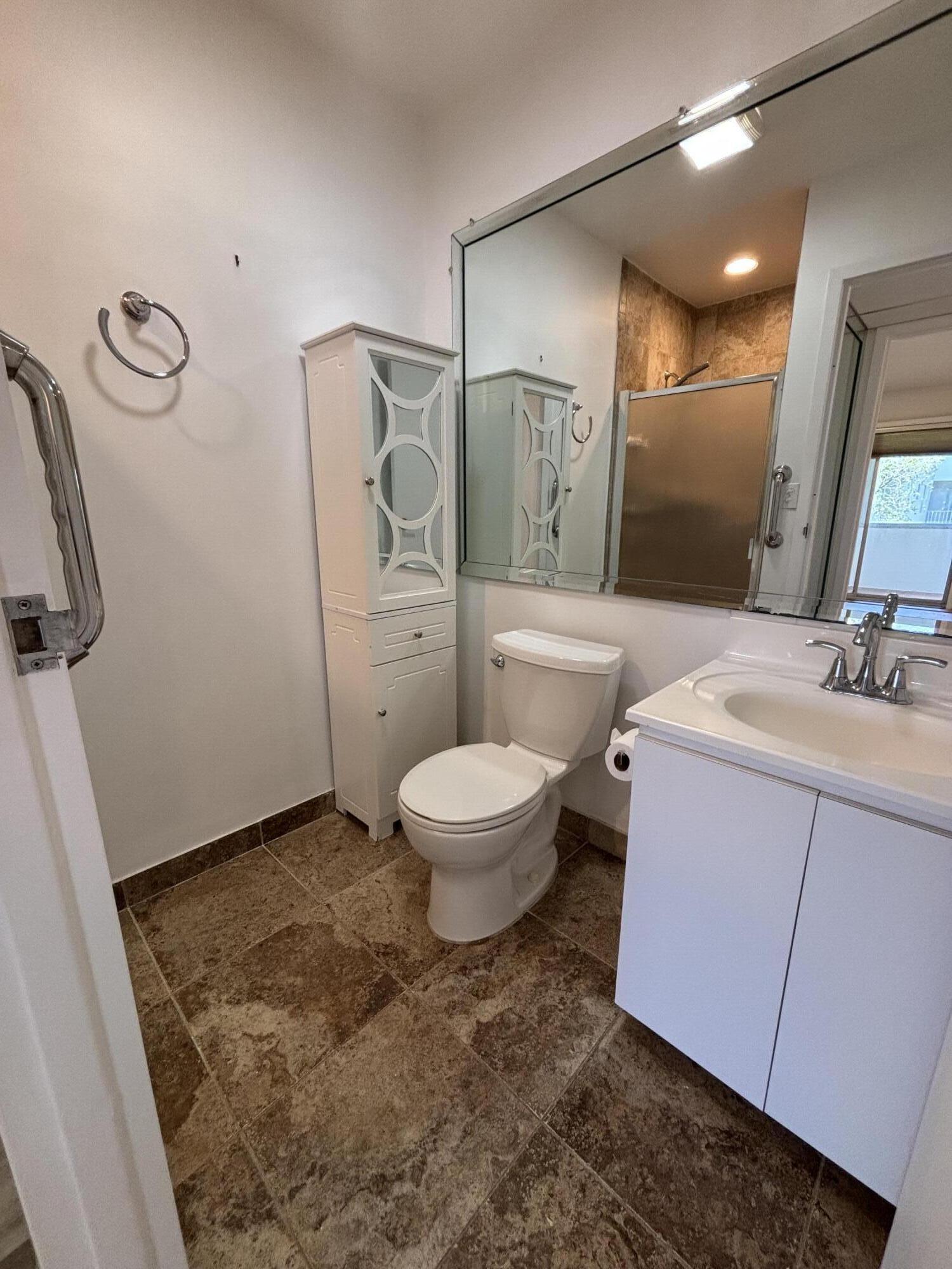 Kings Point Flanders - Residential