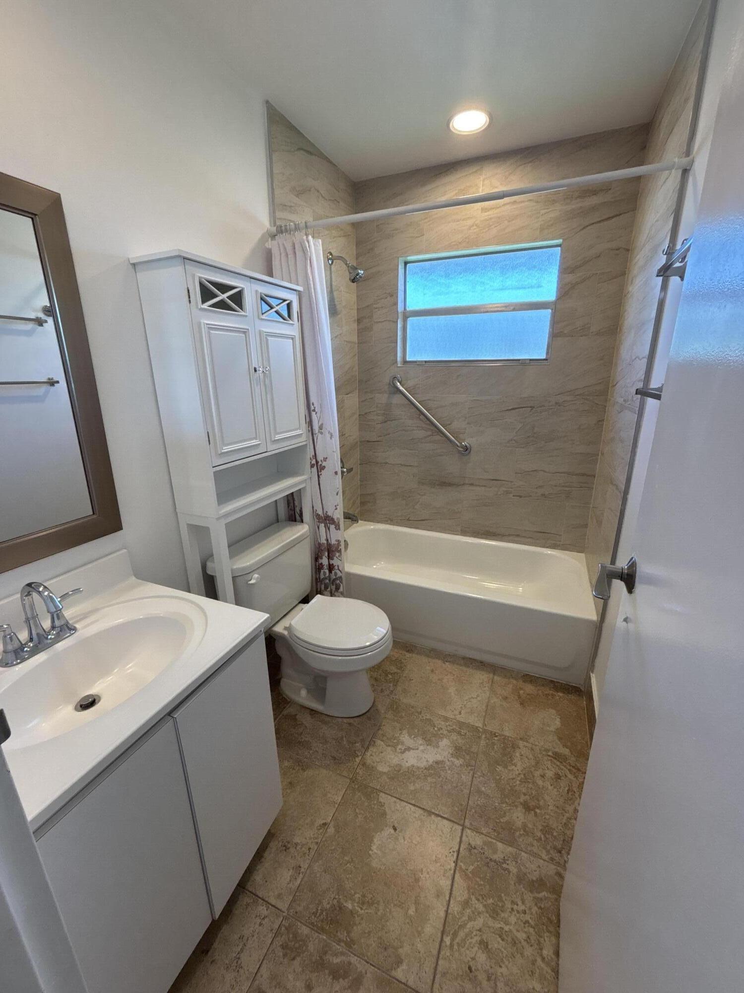 Kings Point Flanders - Residential