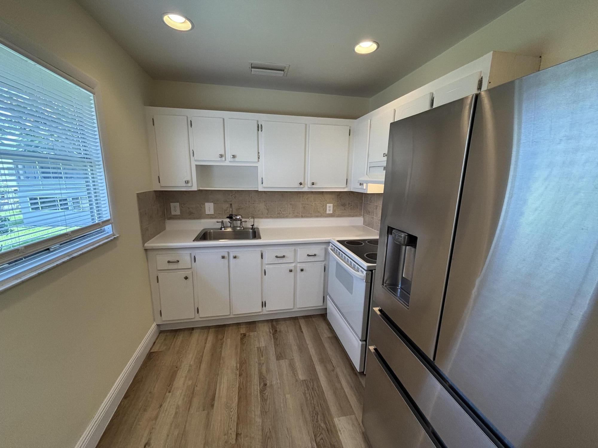 Kings Point Flanders - Residential