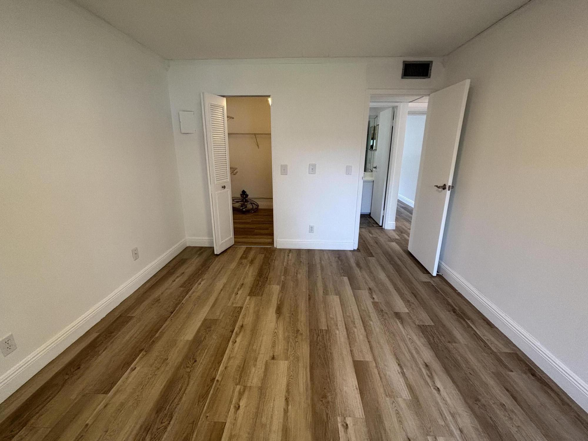 Kings Point Flanders - Residential