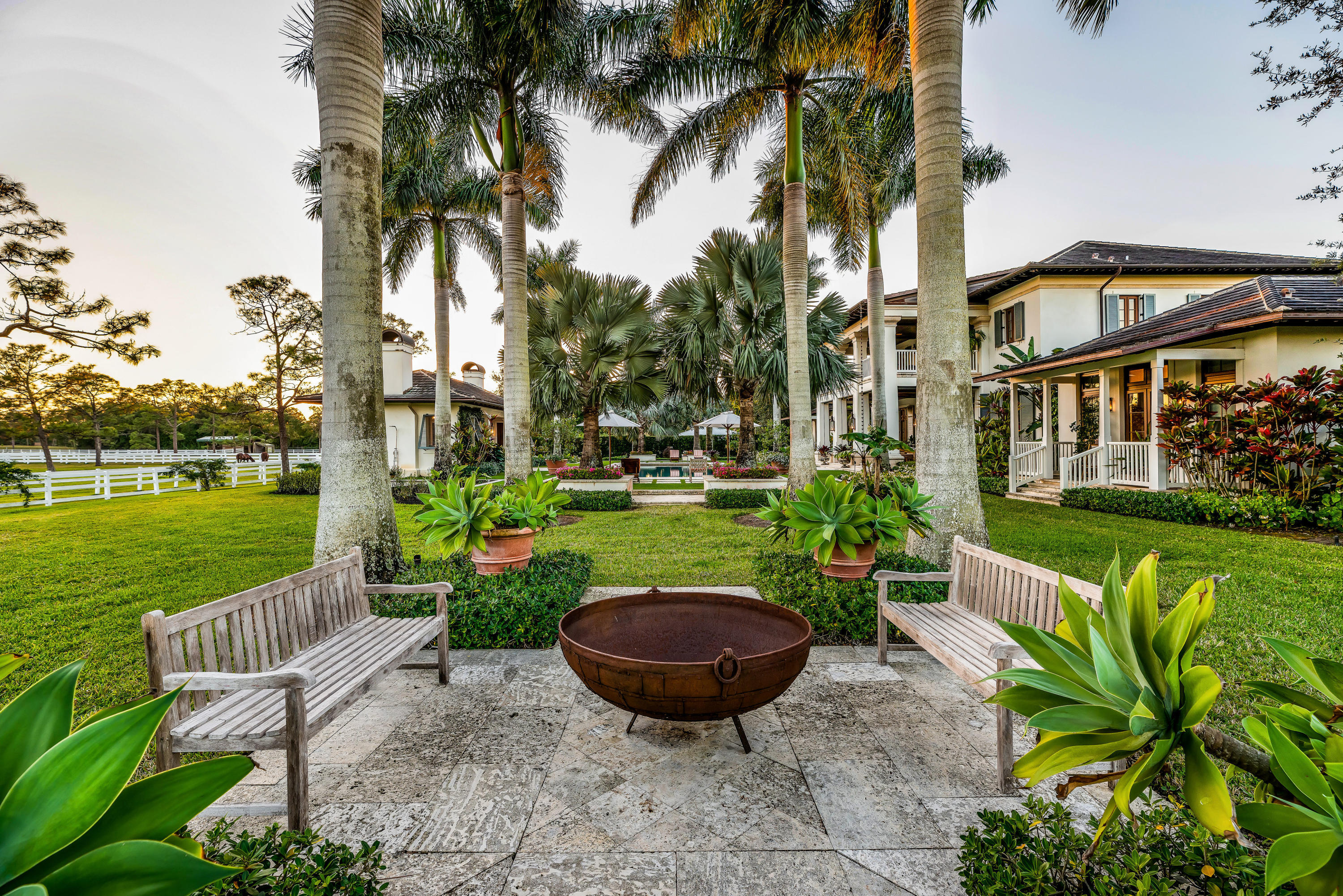RANCH COLONY - Residential