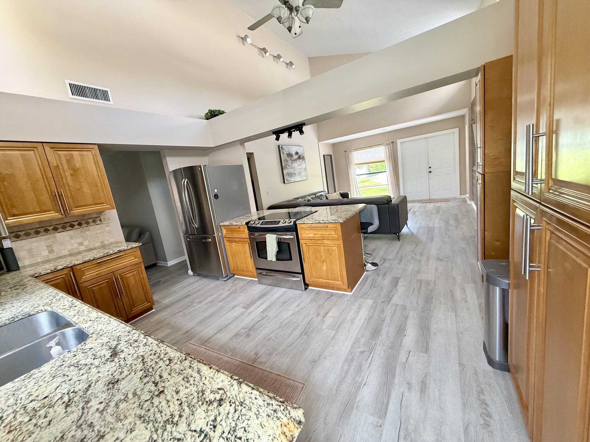LANAIR PARK - Residential Lease