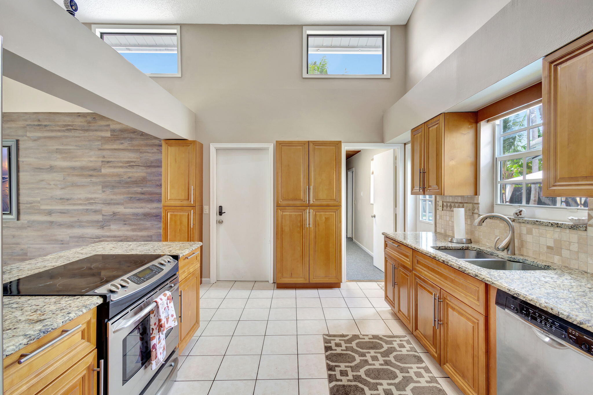 LANAIR PARK - Residential Lease