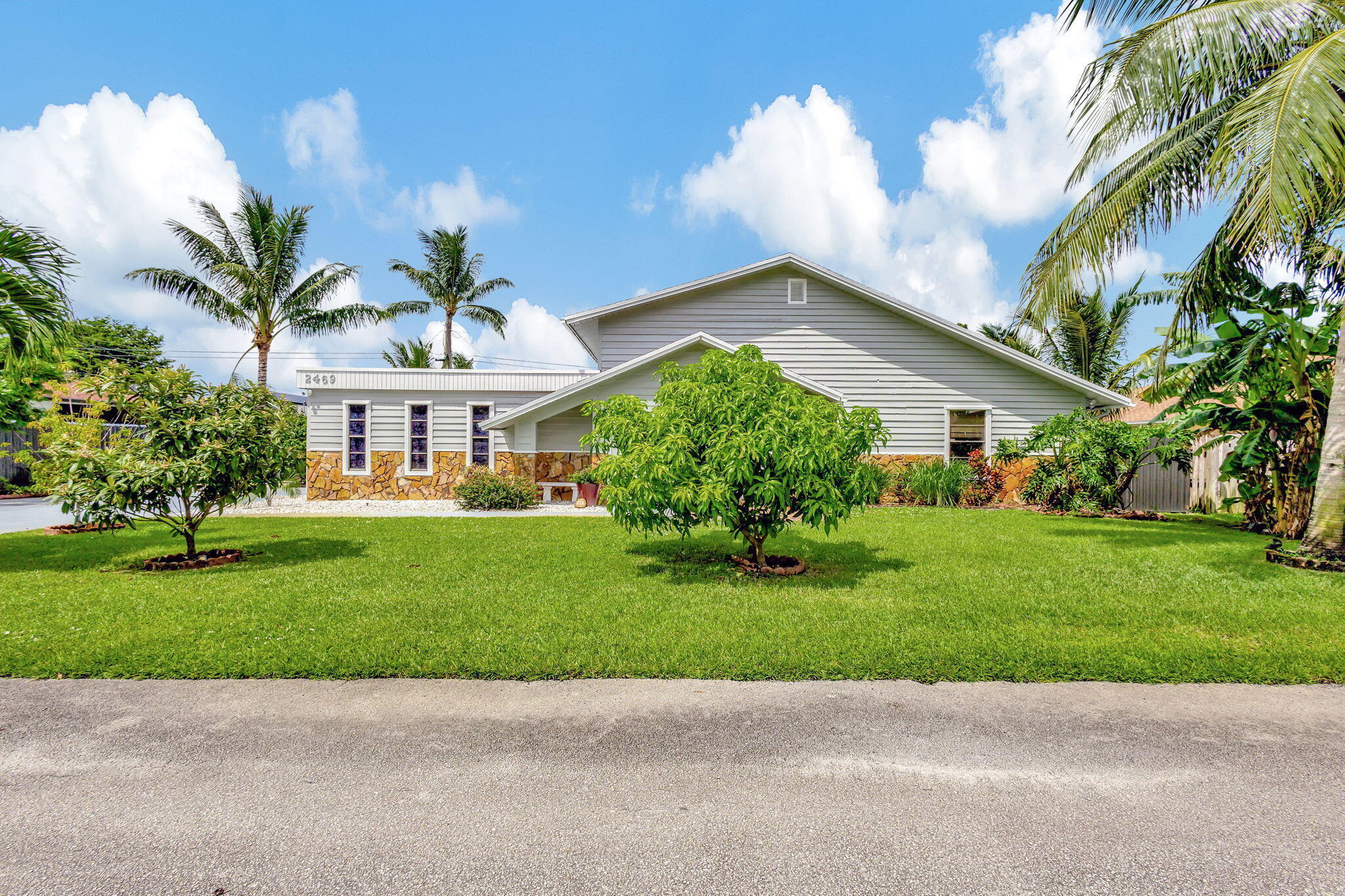 LANAIR PARK - Residential Lease