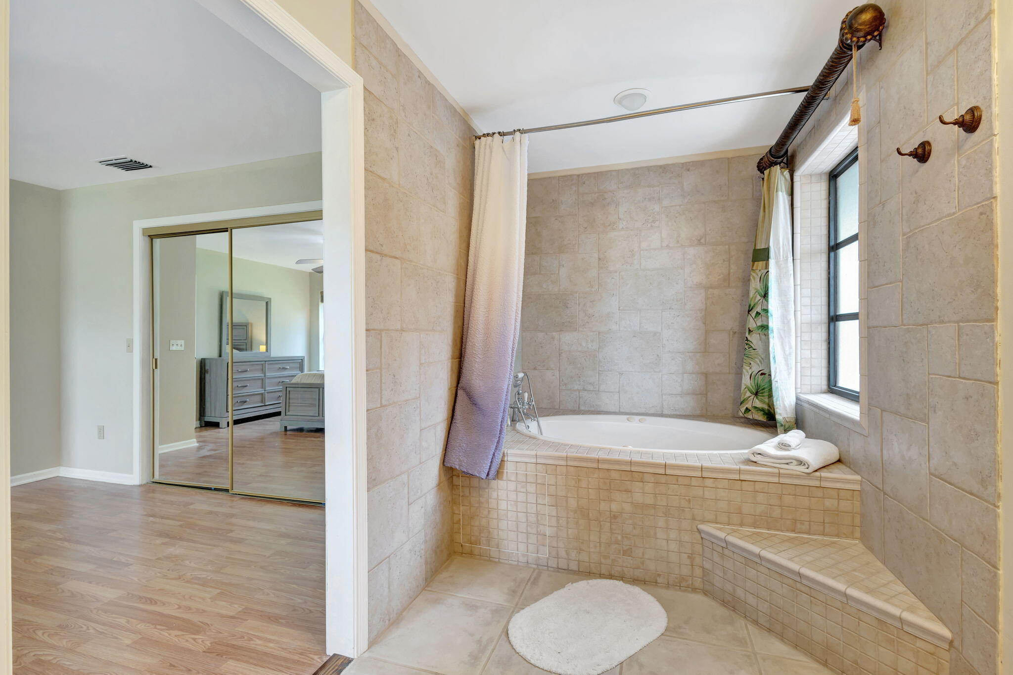 LANAIR PARK - Residential Lease