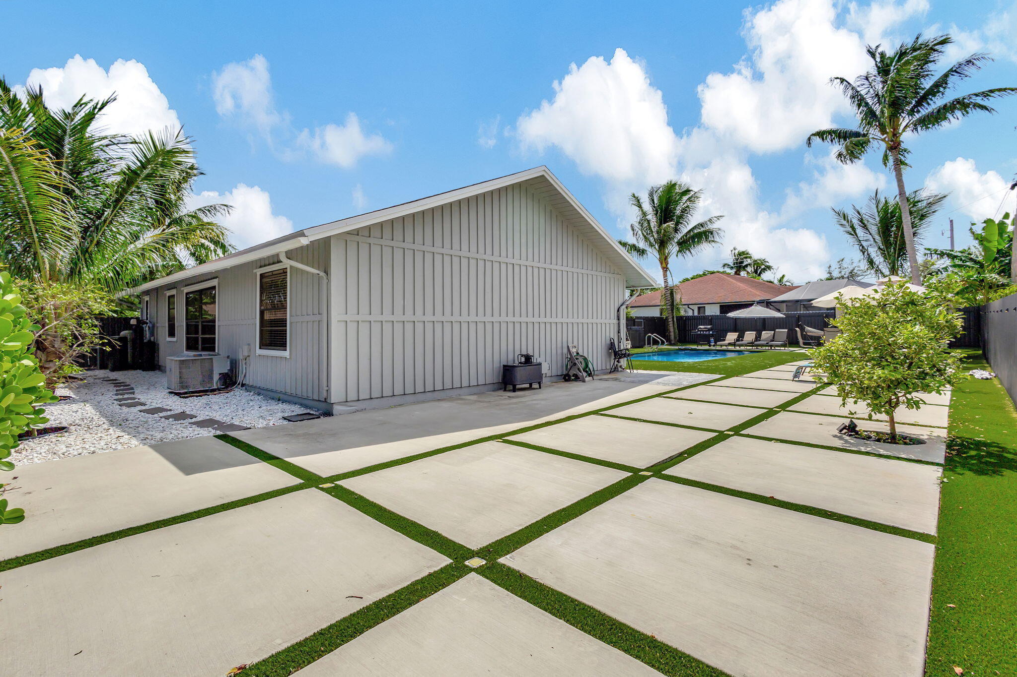 LANAIR PARK - Residential Lease