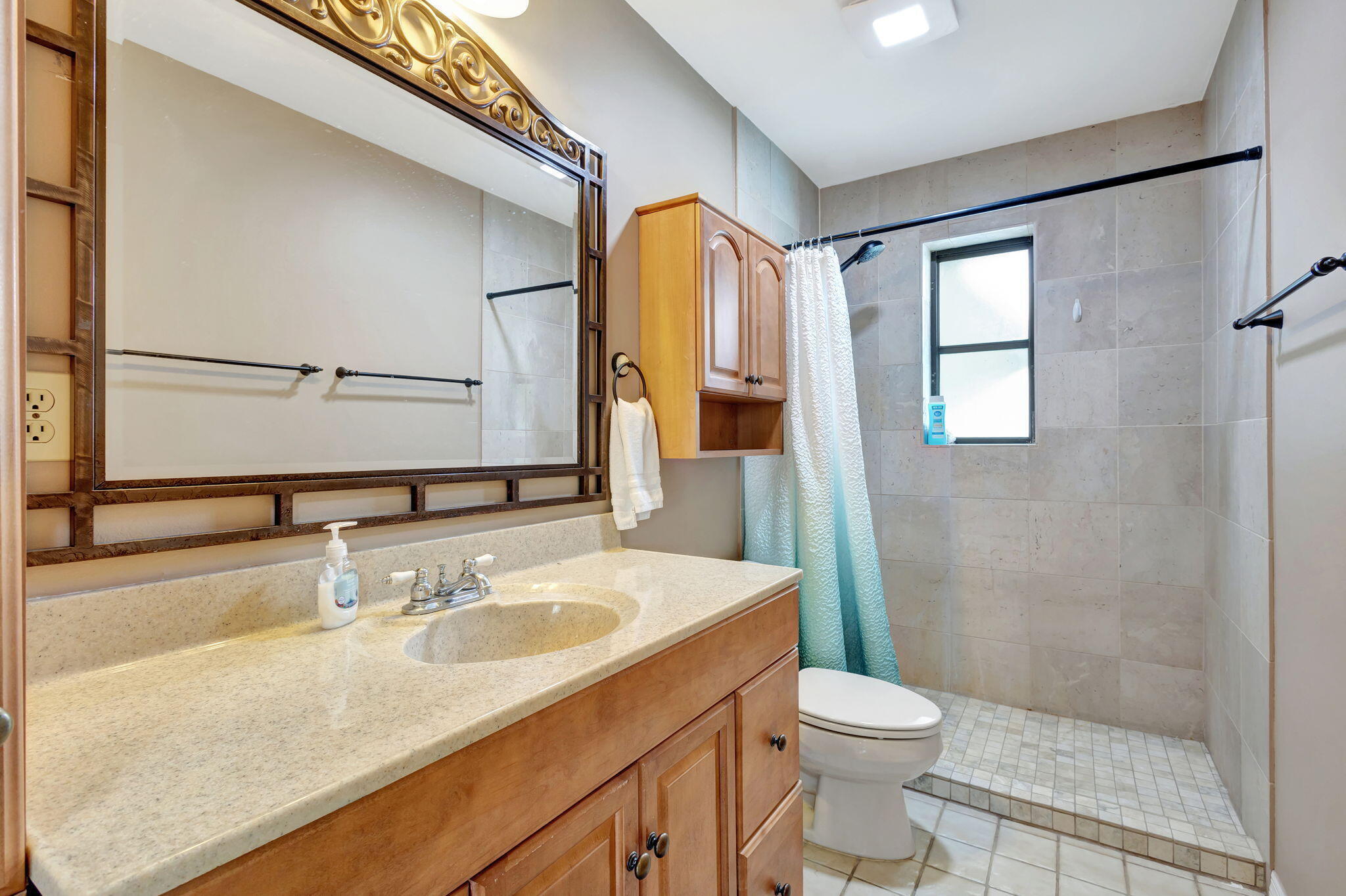 LANAIR PARK - Residential Lease