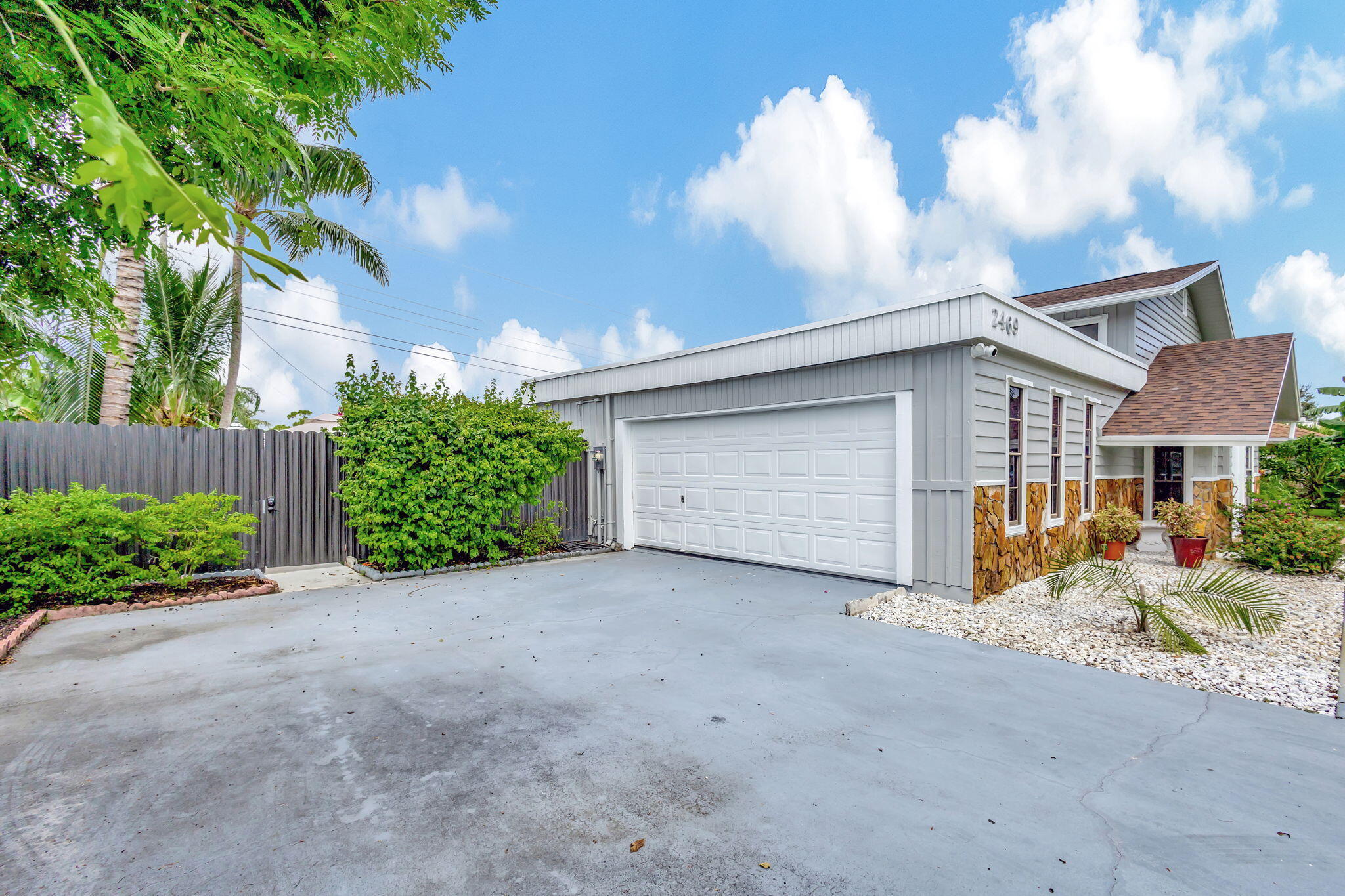 LANAIR PARK - Residential Lease