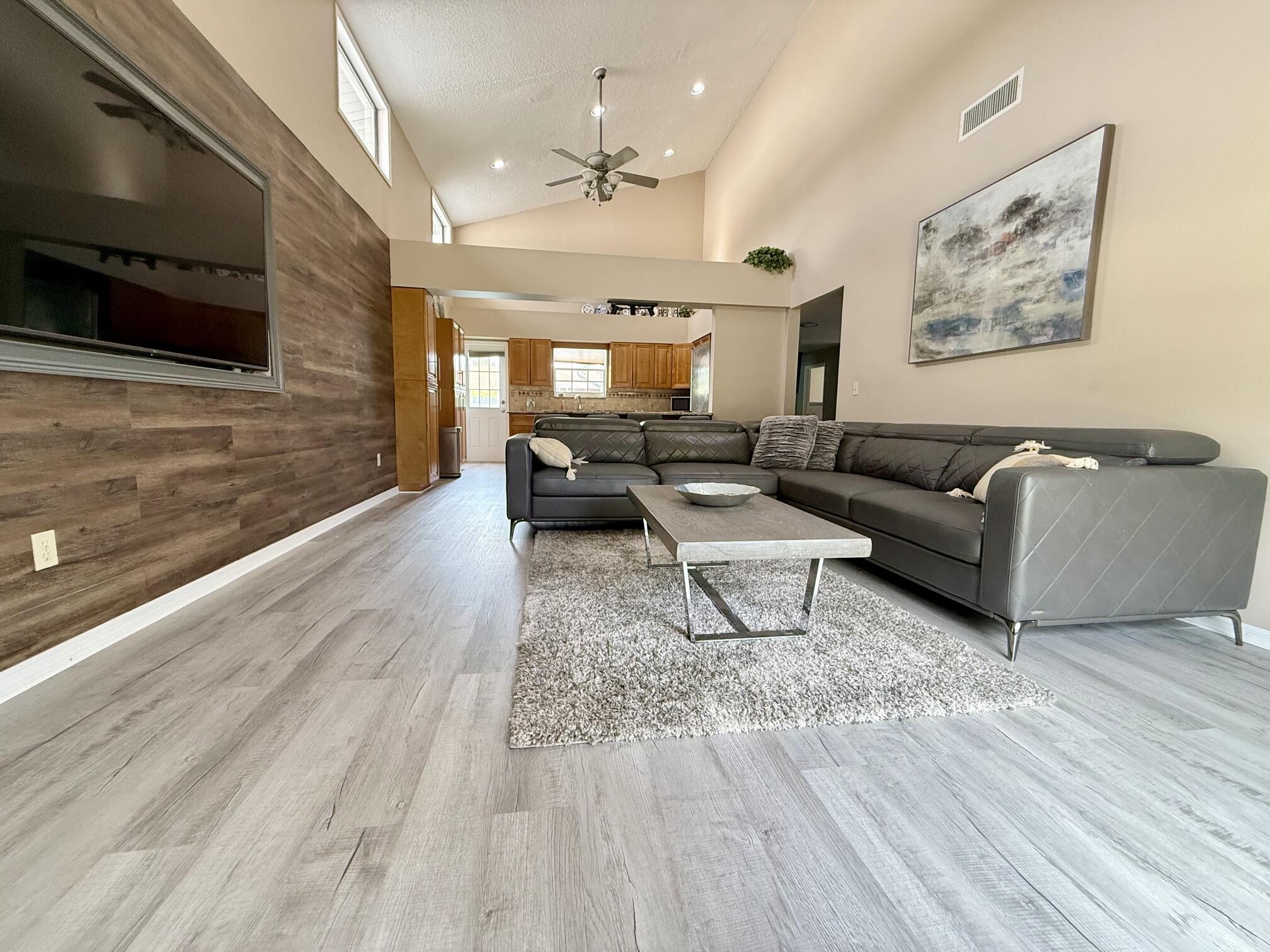 LANAIR PARK - Residential Lease